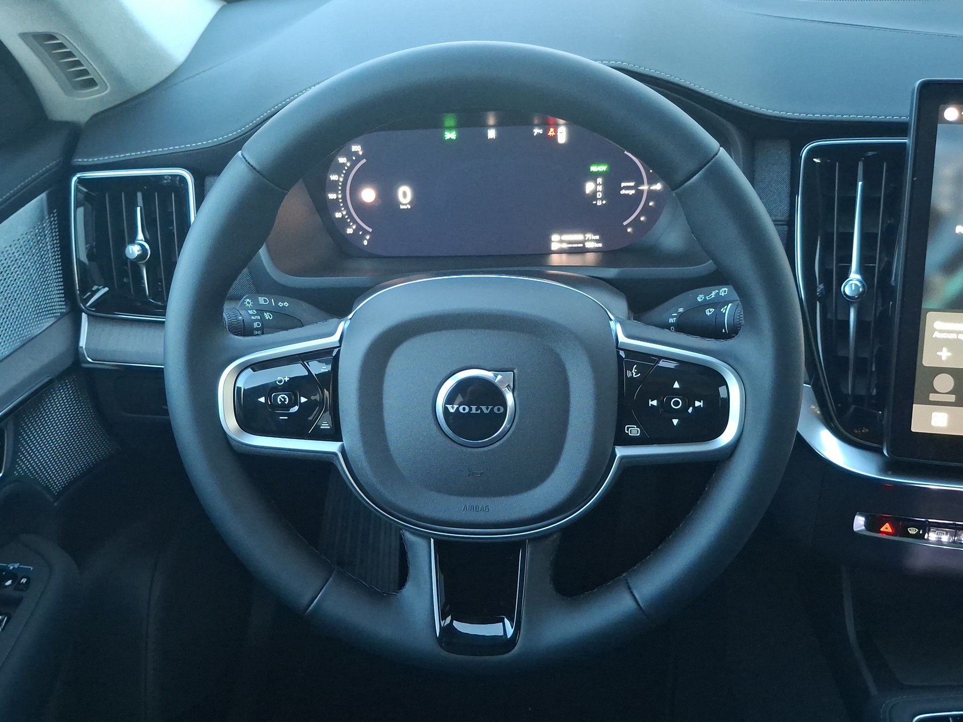 VOLVO XC90 2.0 T8 TE XCLUSIVE Edition Dark eAWD-image-7