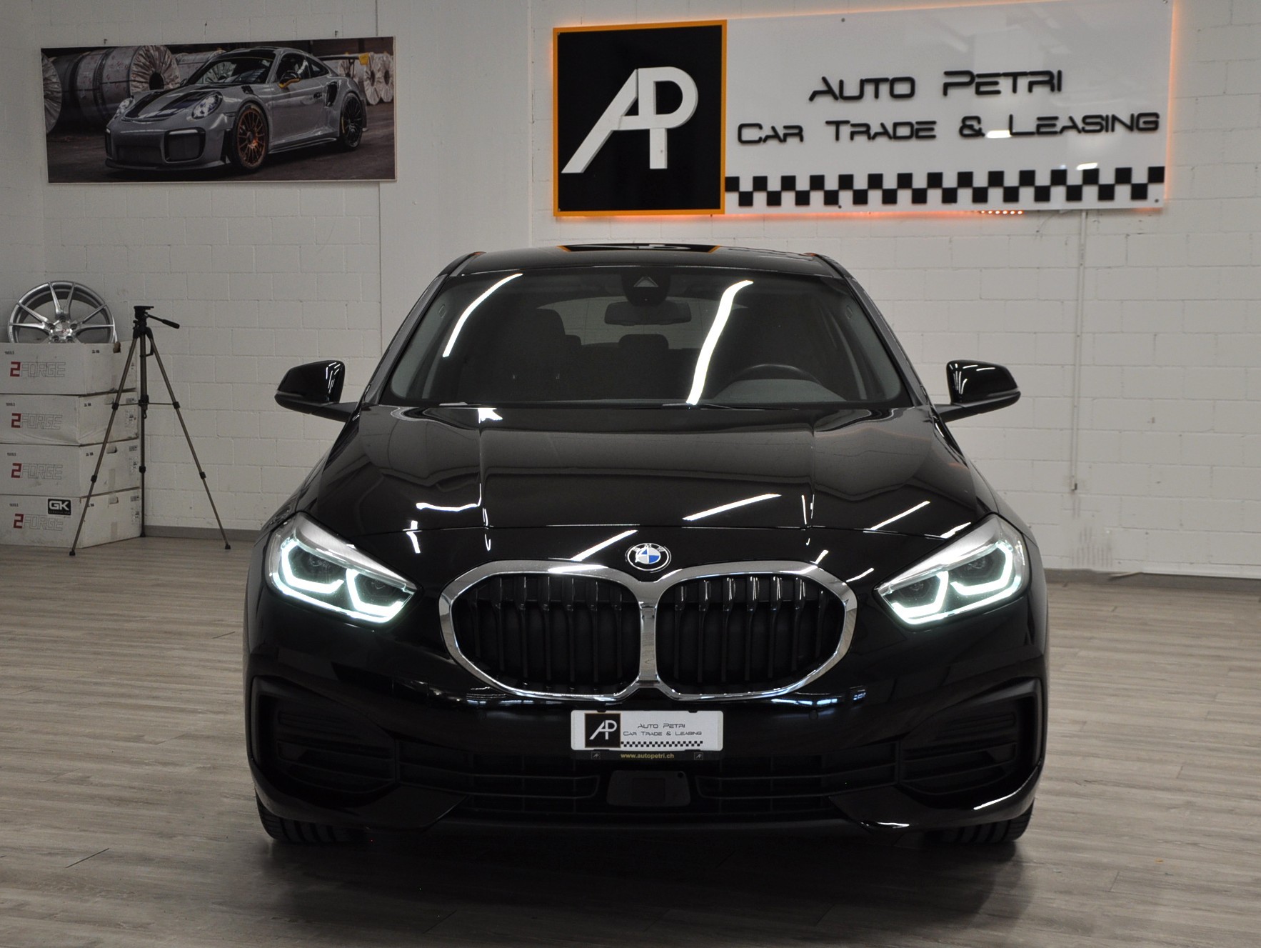 BMW 118i Fleet Edition Steptronic-showroom-element-1
