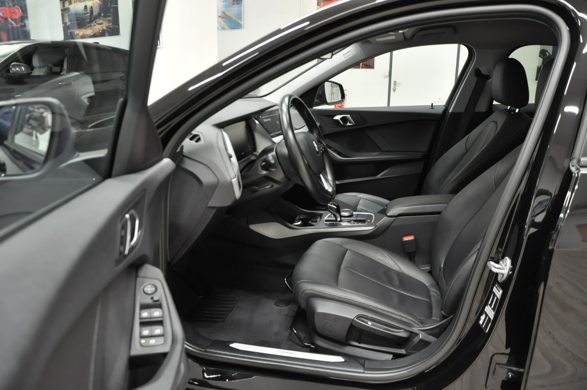 BMW 118i Fleet Edition Steptronic-image-9