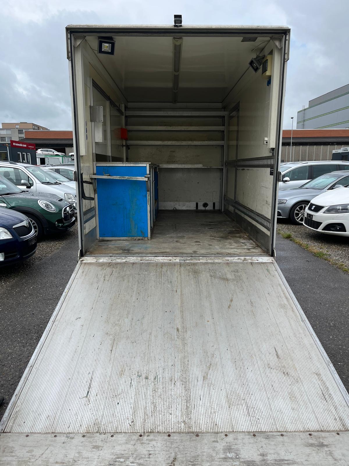 VW T5 2.0 TDI DSG-image-7