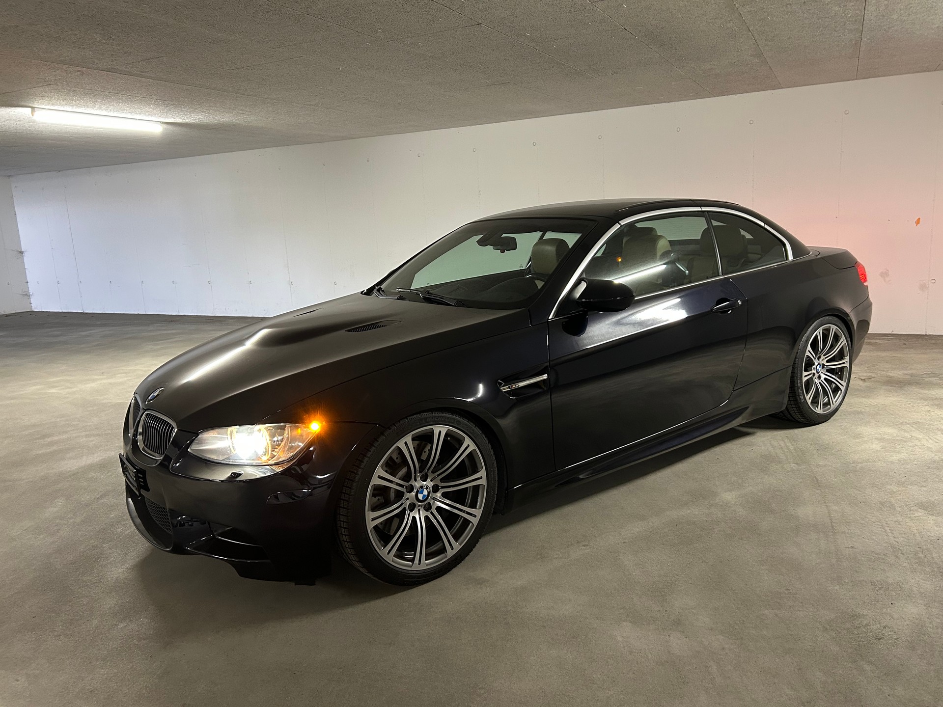 BMW M3 Cabriolet-image-13