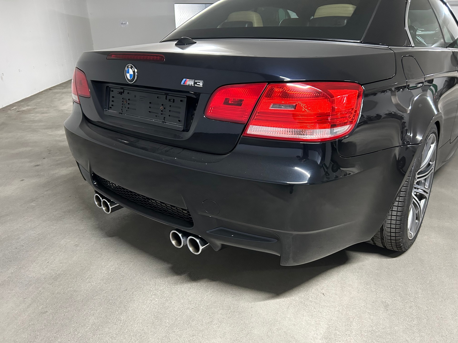 BMW M3 Cabriolet-image-12