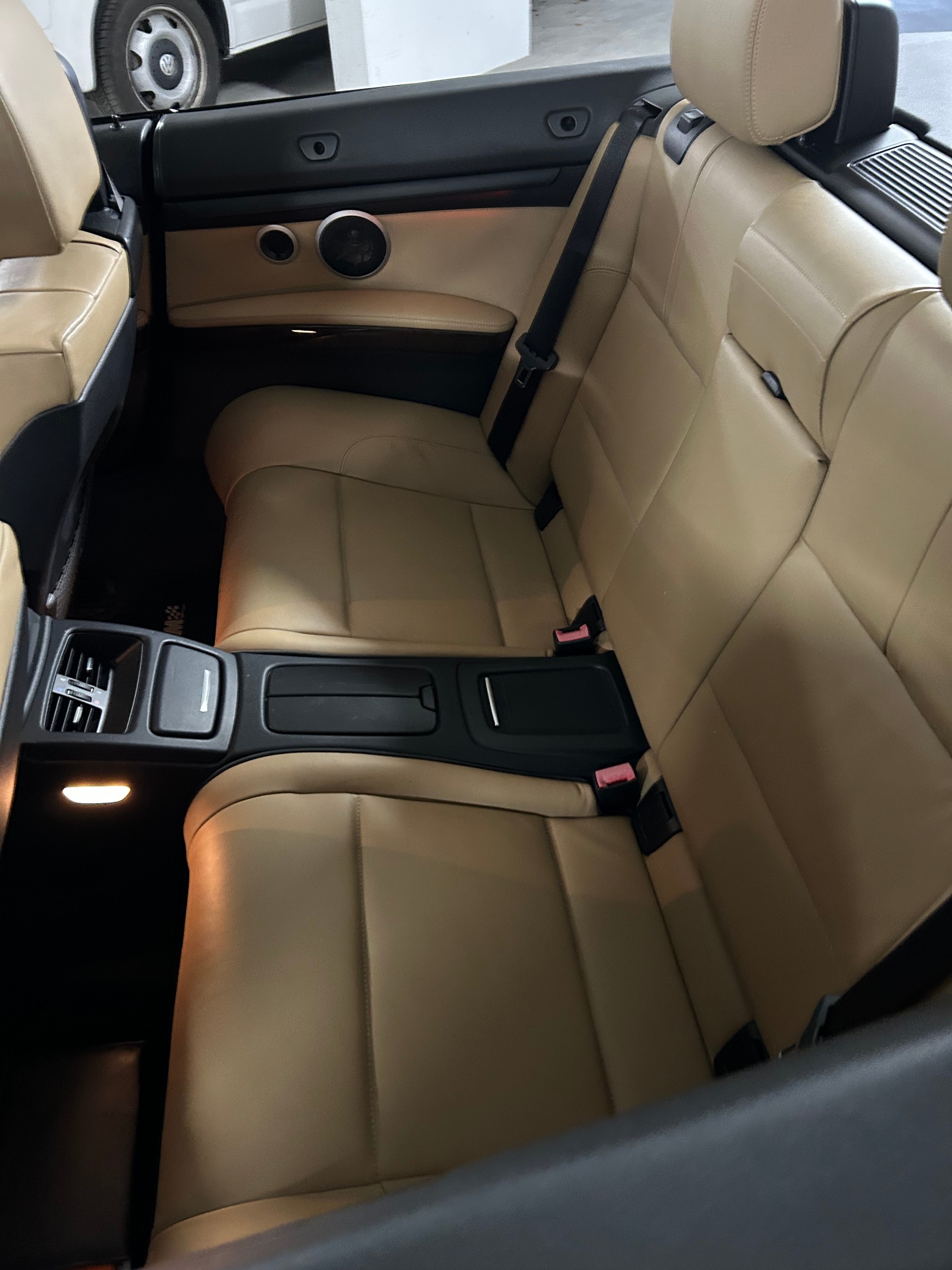 BMW M3 Cabriolet-image-16