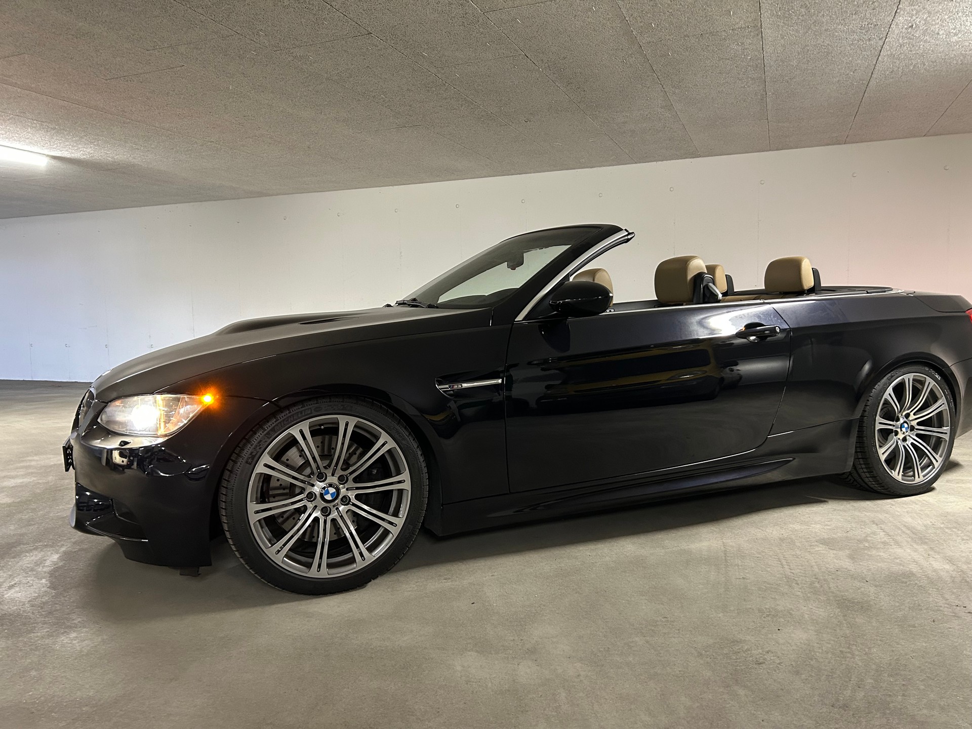BMW M3 Cabriolet-image-11
