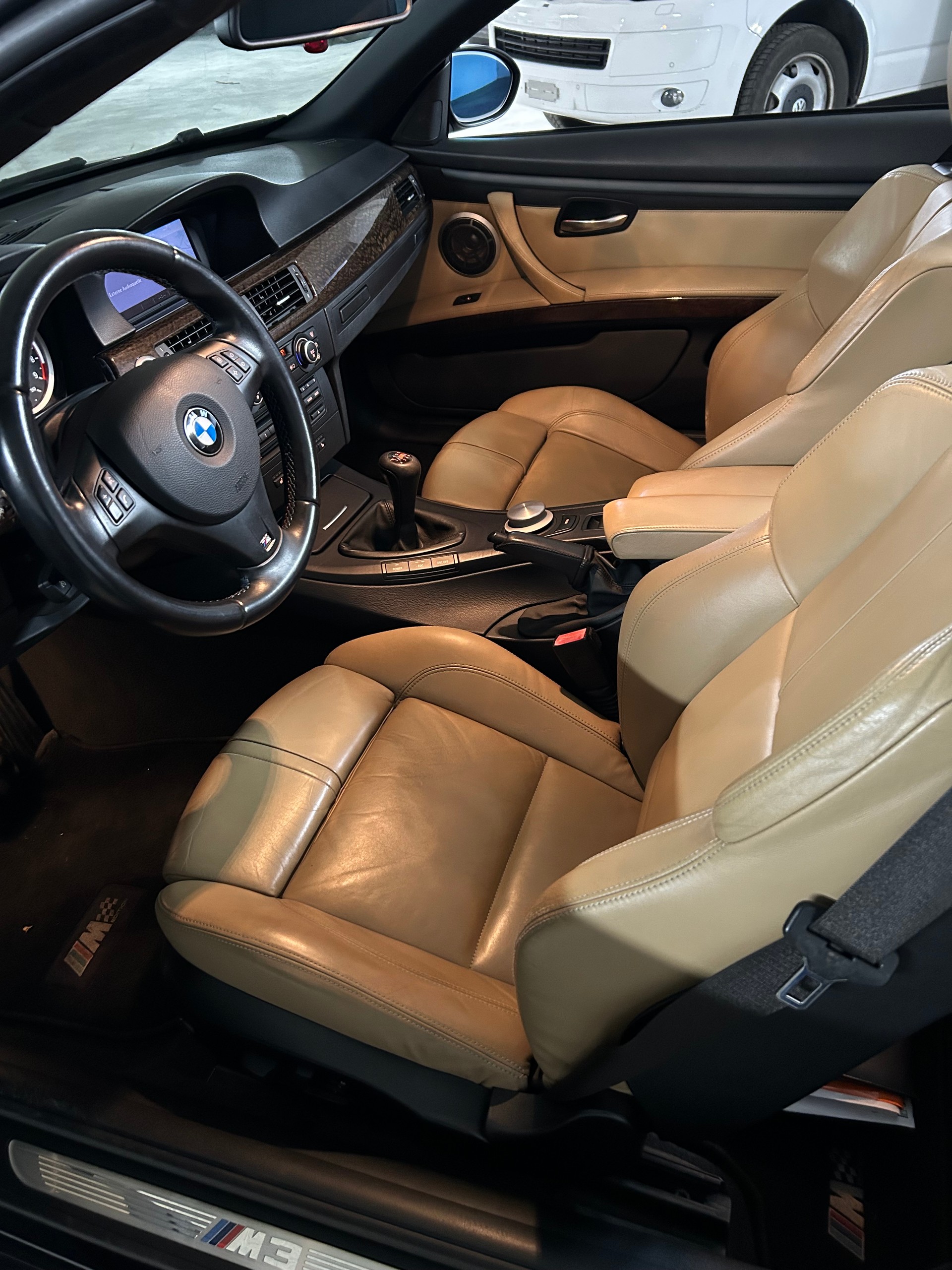 BMW M3 Cabriolet-image-17