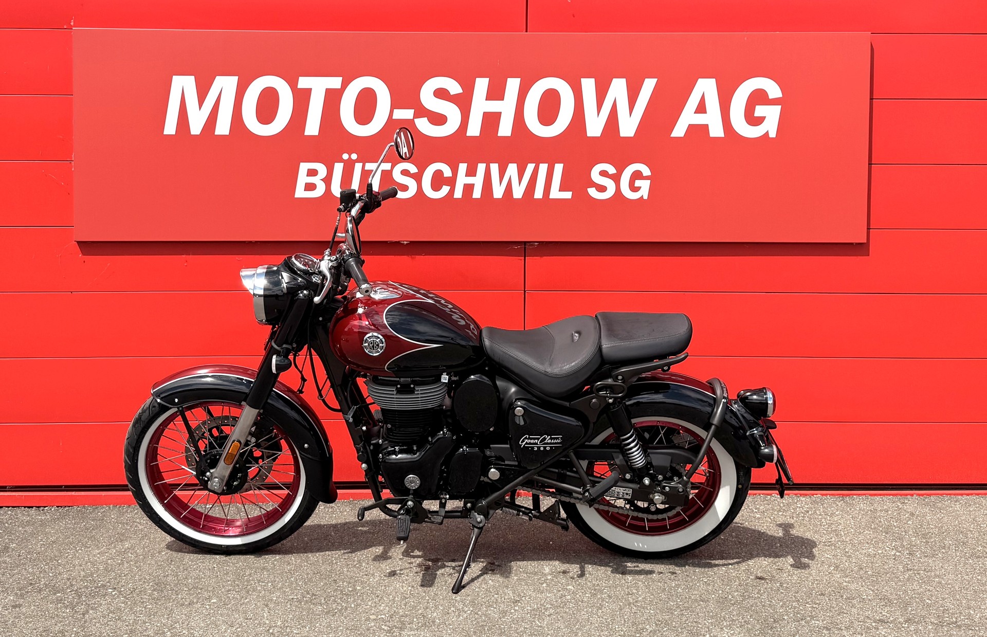 ROYAL ENFIELD Classic 350 Goan Limited-showroom-element-3