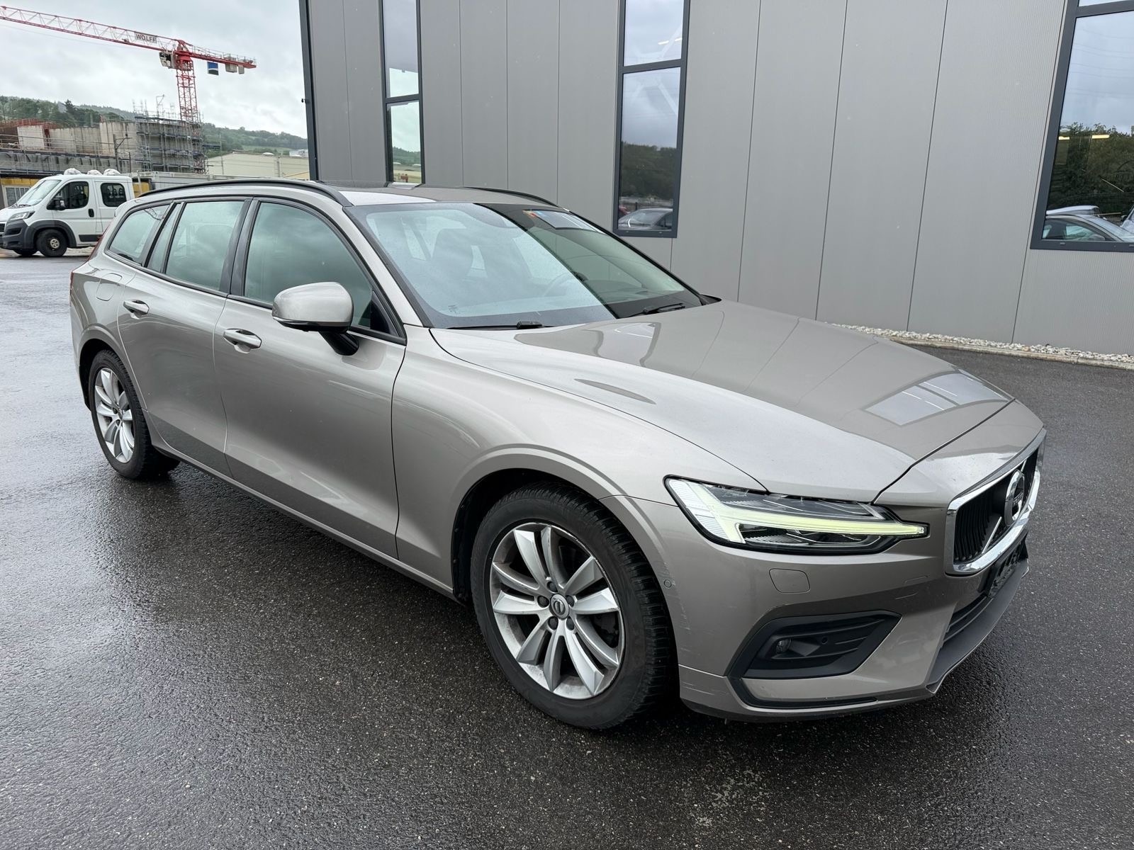 VOLVO V60 D4 Inscription Geartronic-image-0