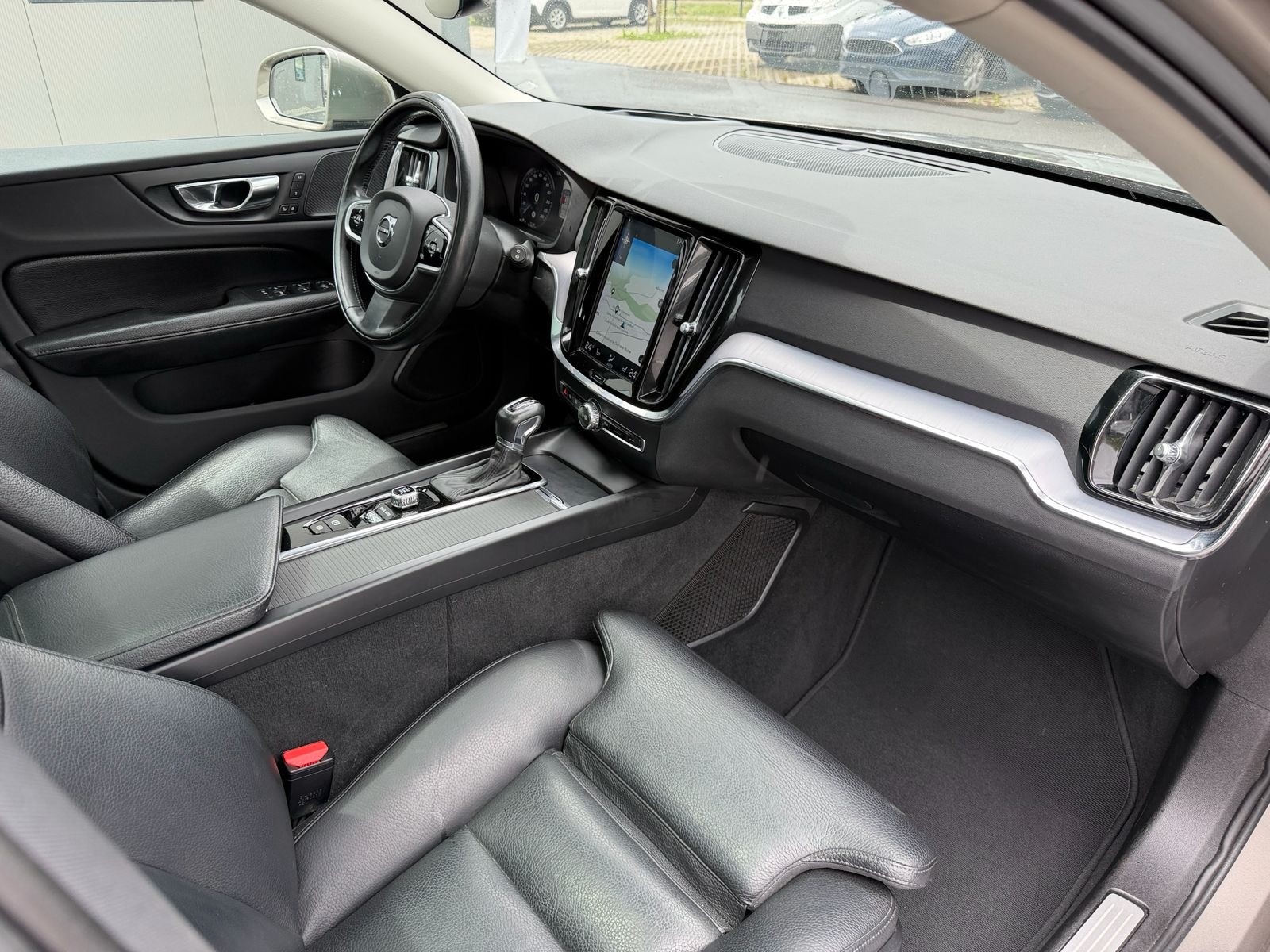 VOLVO V60 D4 Inscription Geartronic-image-8