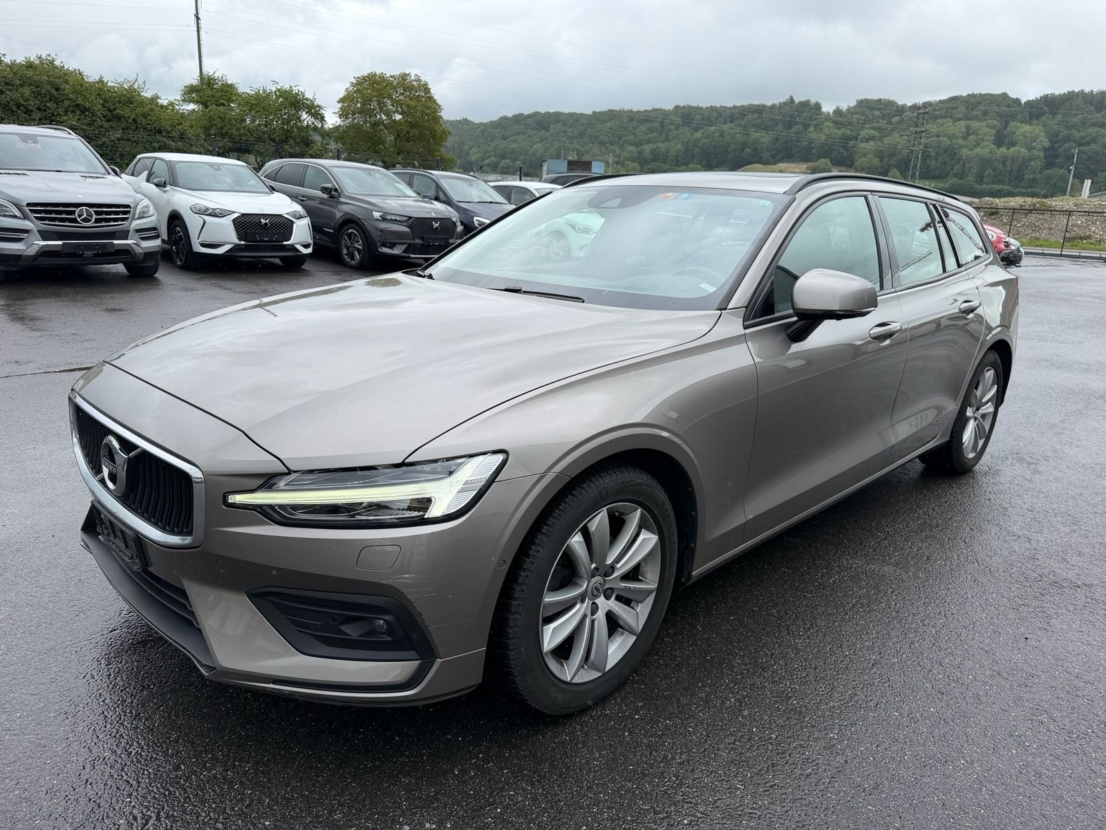 VOLVO V60 D4 Inscription Geartronic-image-2