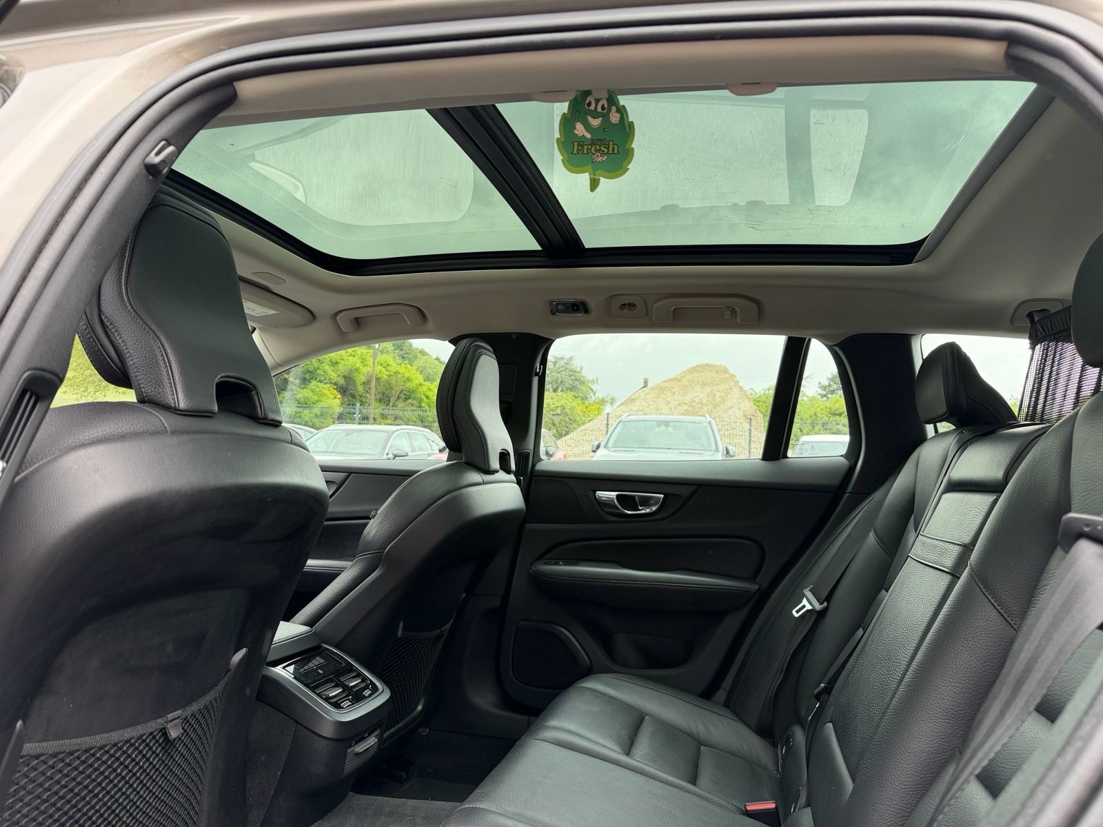 VOLVO V60 D4 Inscription Geartronic-image-7