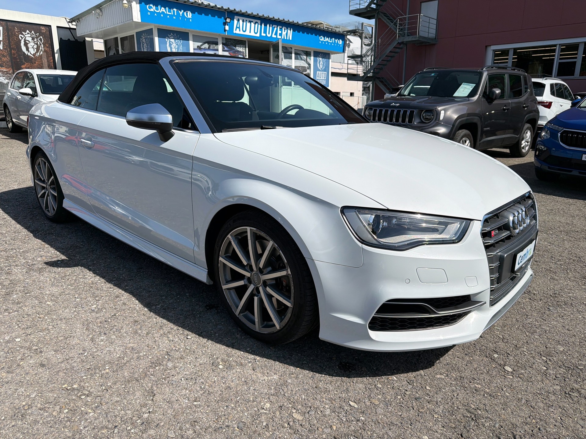 AUDI S3 Cabrio 2.0 TFSI quattro S-tronic-image-9