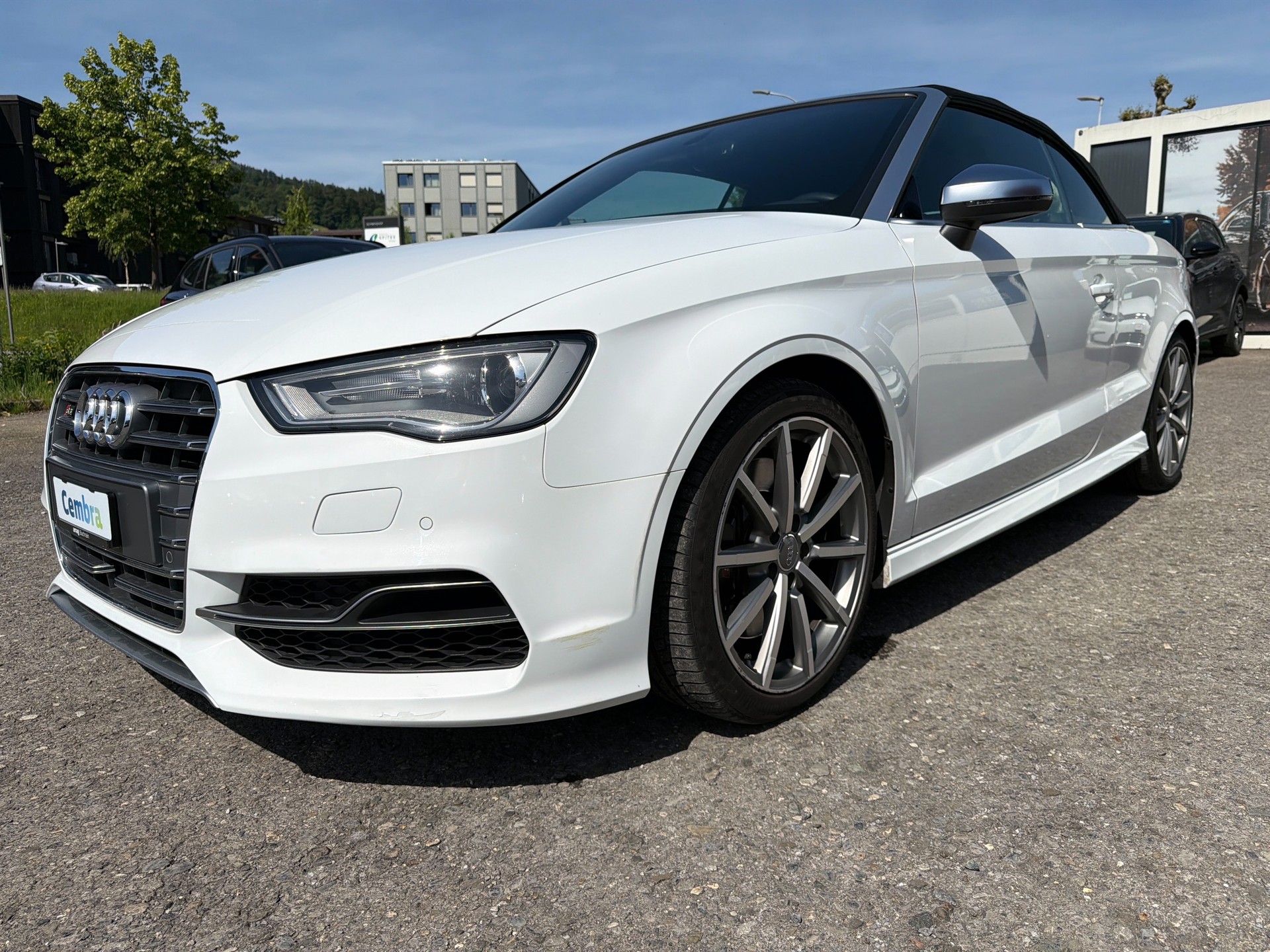 AUDI S3 Cabrio 2.0 TFSI quattro S-tronic-image-6