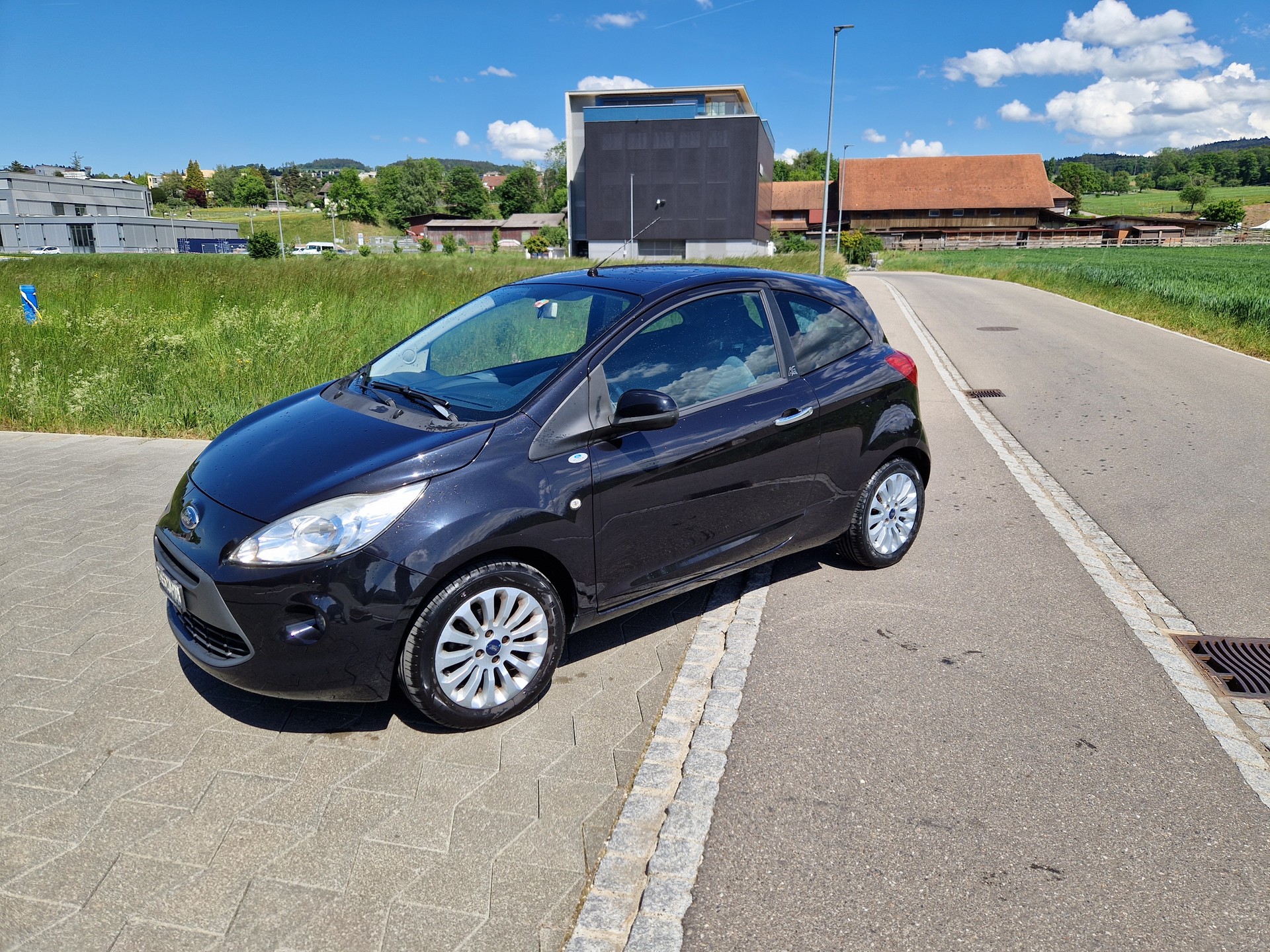 FORD 1.2 Titanium +