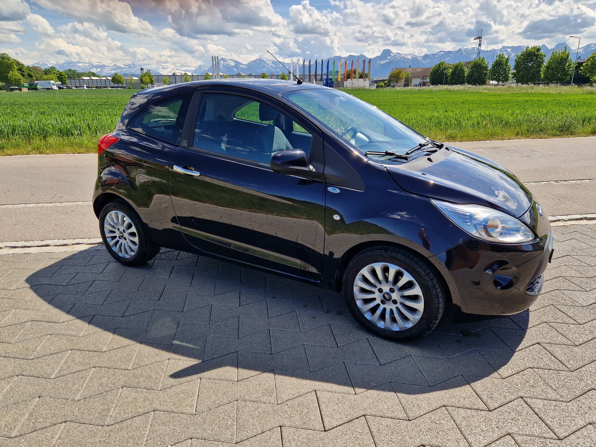 FORD 1.2 Titanium +-image-1