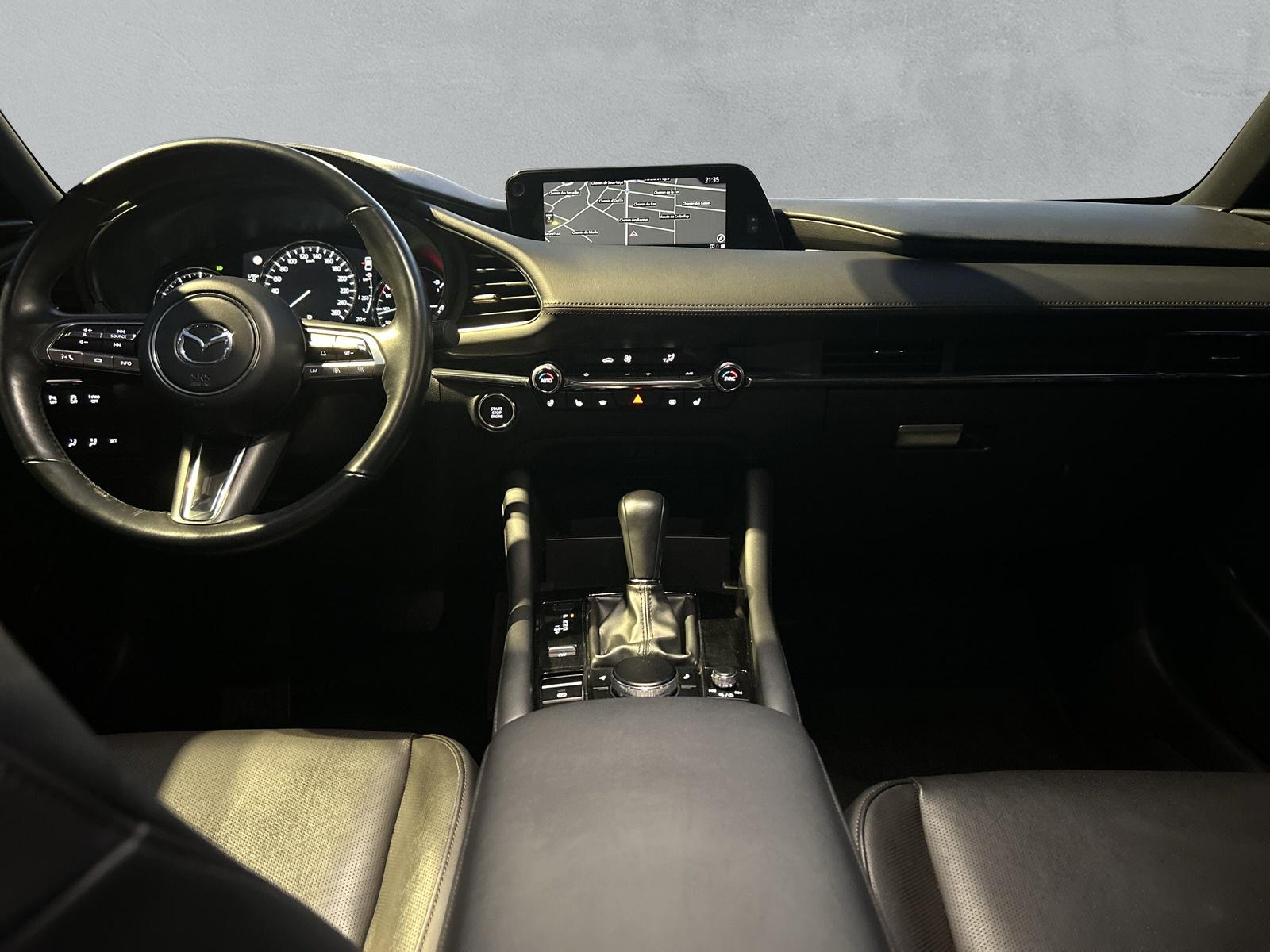 MAZDA 3 Hatchback 2.0 G186 HB AT (CH)-image-12