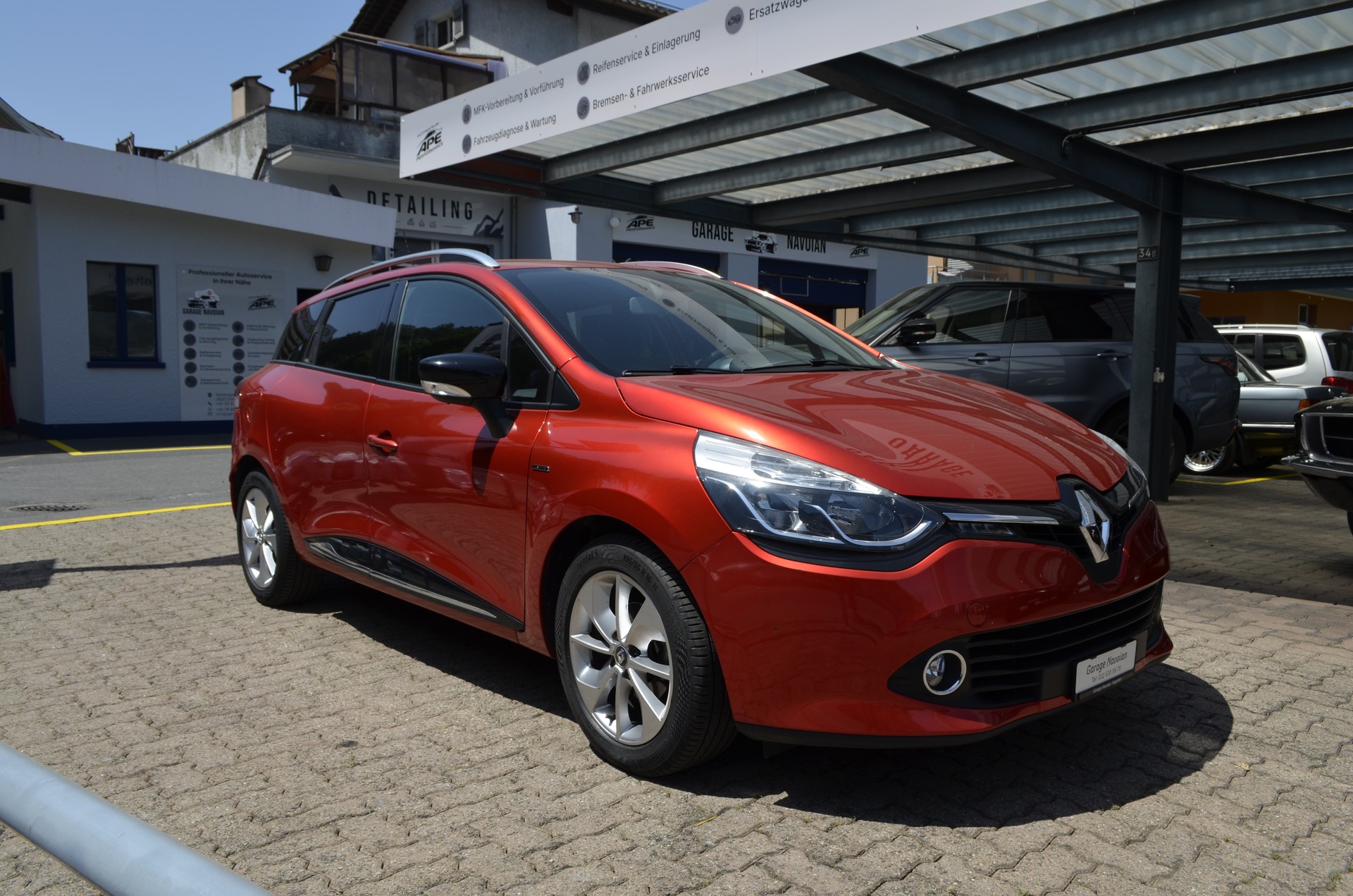 RENAULT Clio Grandtour 1.2 16V T Limited EDC-image-2