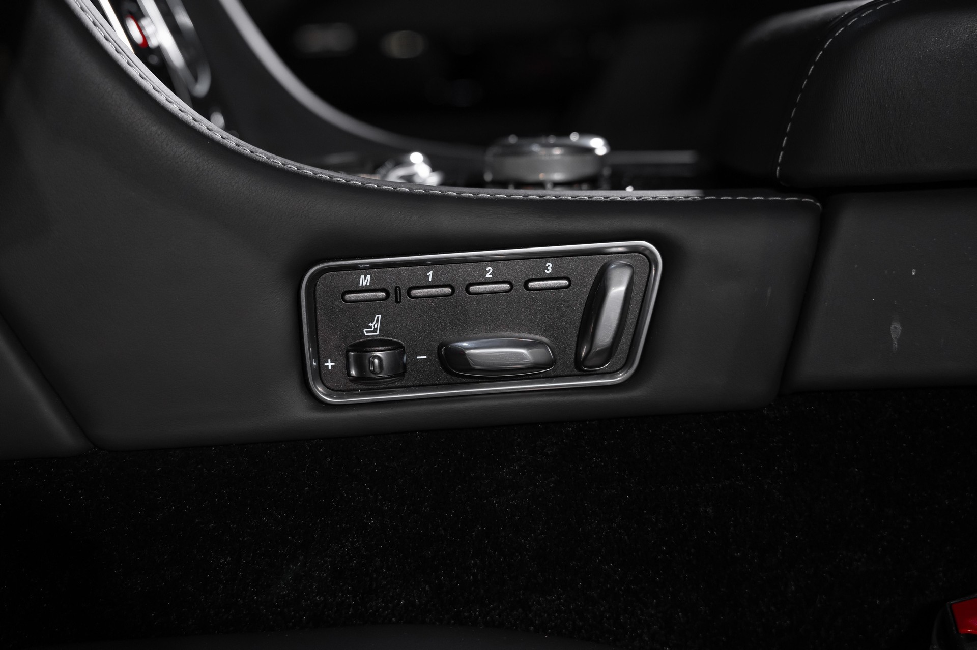 ASTON MARTIN Rapide 6.0 S V12-image-30