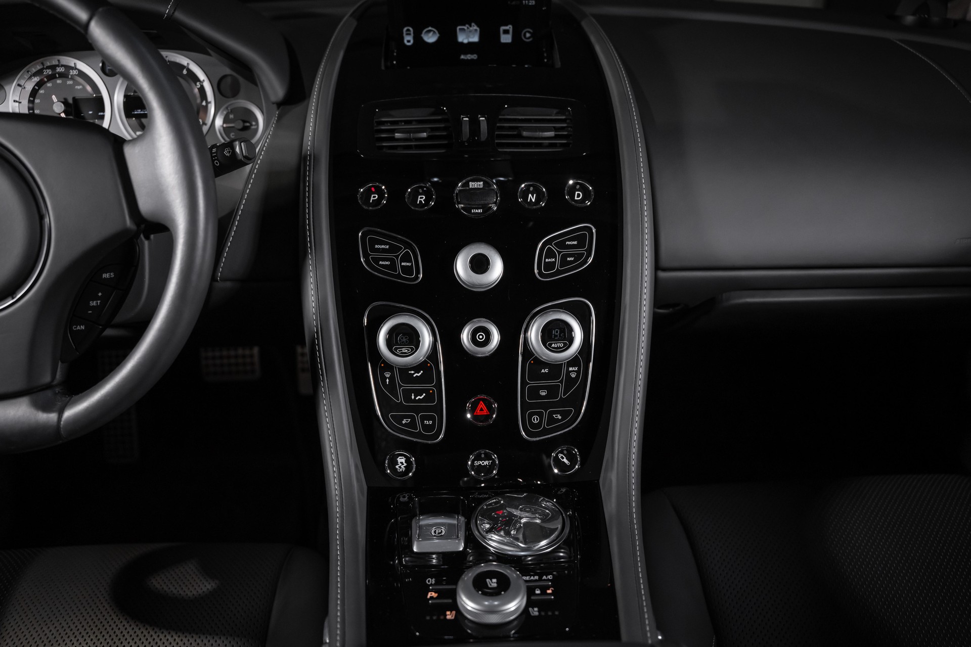 ASTON MARTIN Rapide 6.0 S V12-image-25