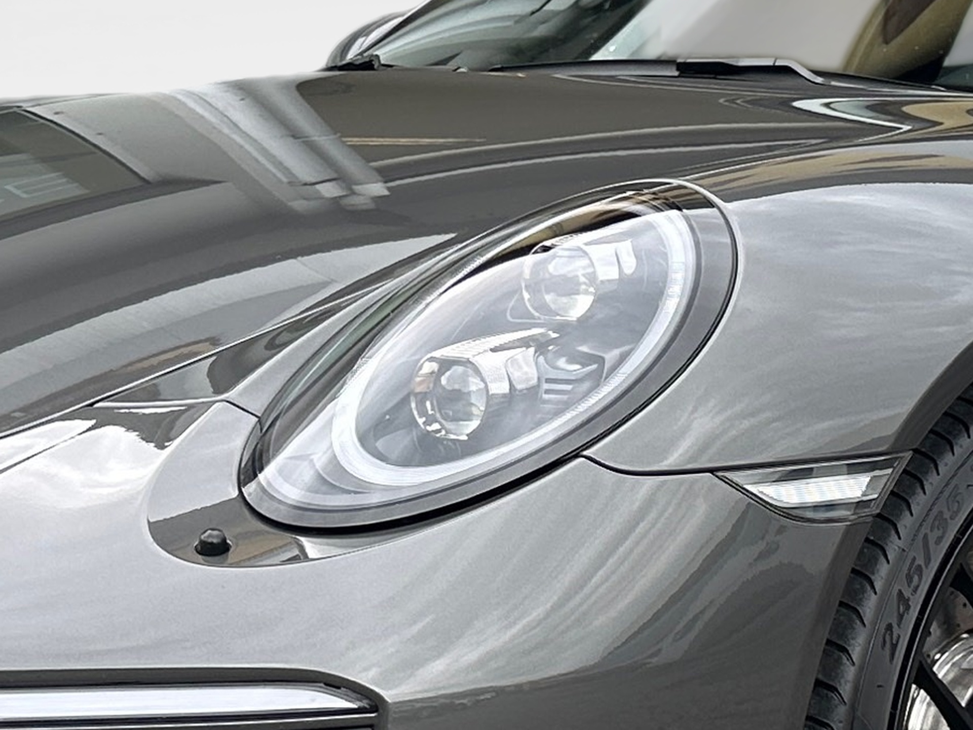 PORSCHE 911 Carrera 4 GTS PDK-image-4