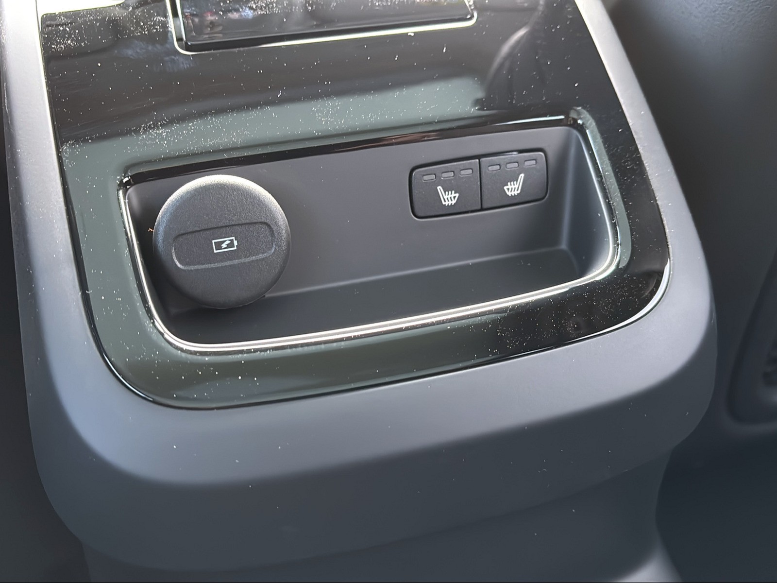 VOLVO V60 T8 eAWD Plug in Hybrid Ultra Dark Geartronic-image-17