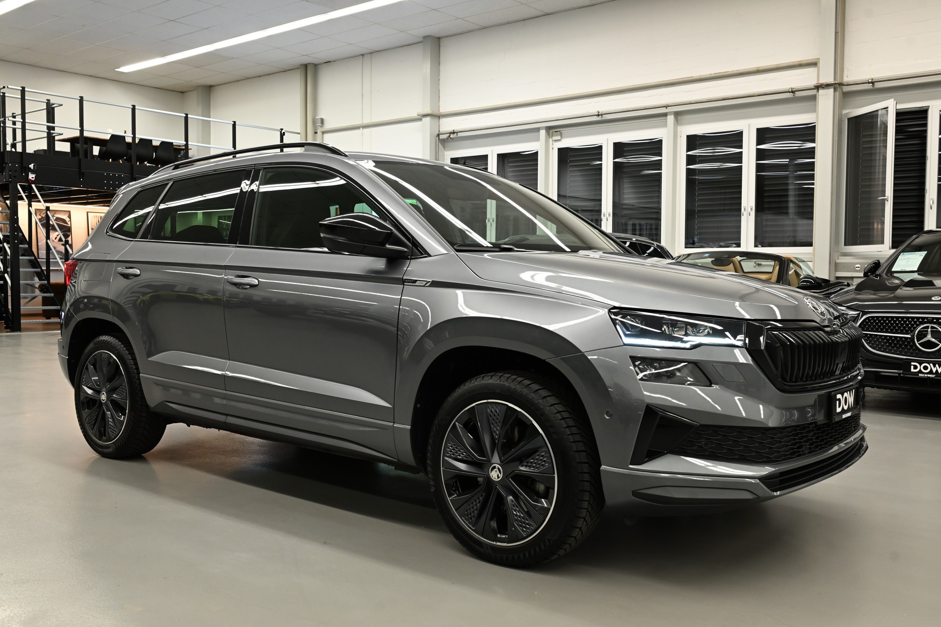 SKODA Karoq 2.0 TSI SportLine 4x4 DSG-showroom-element-1