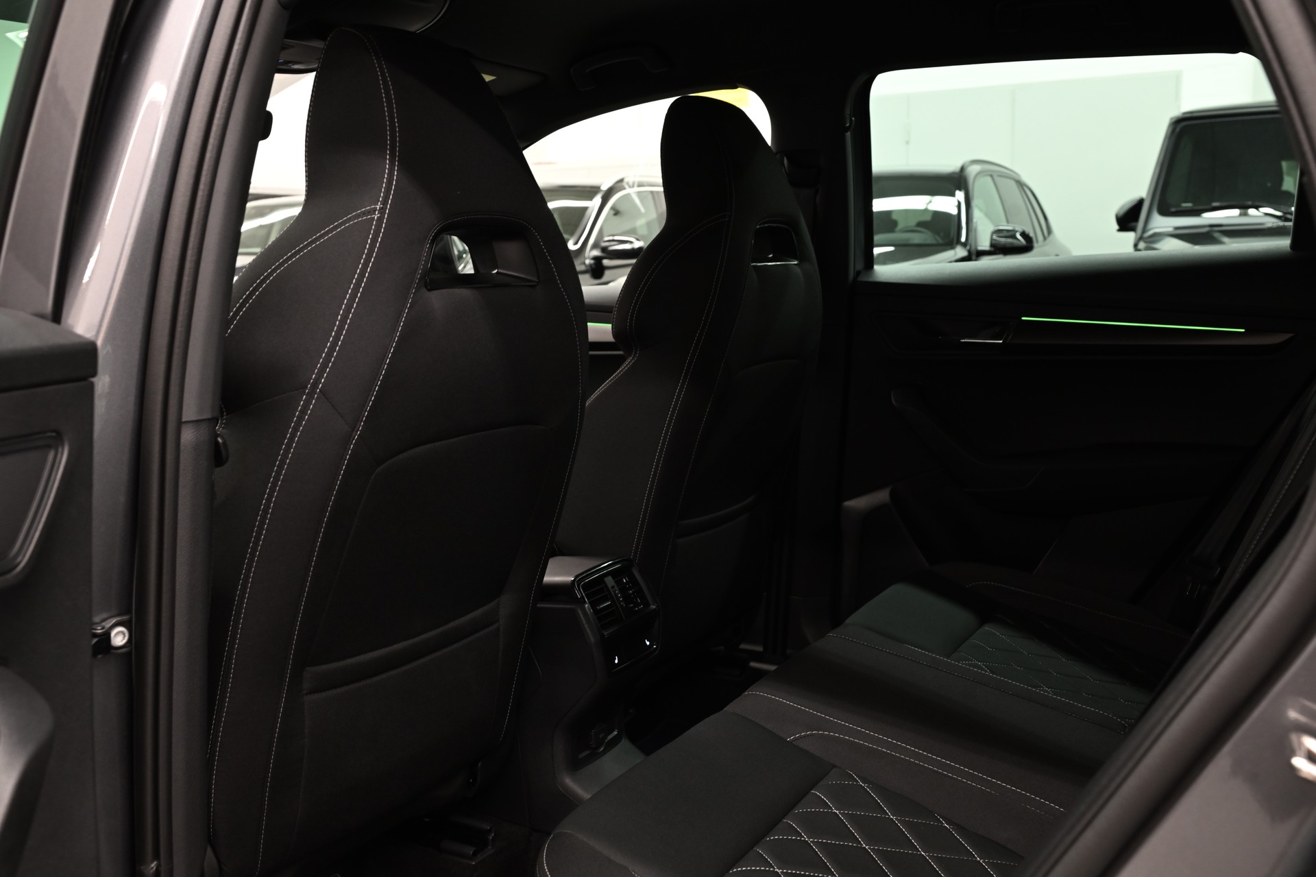 SKODA Karoq 2.0 TSI SportLine 4x4 DSG-image-19