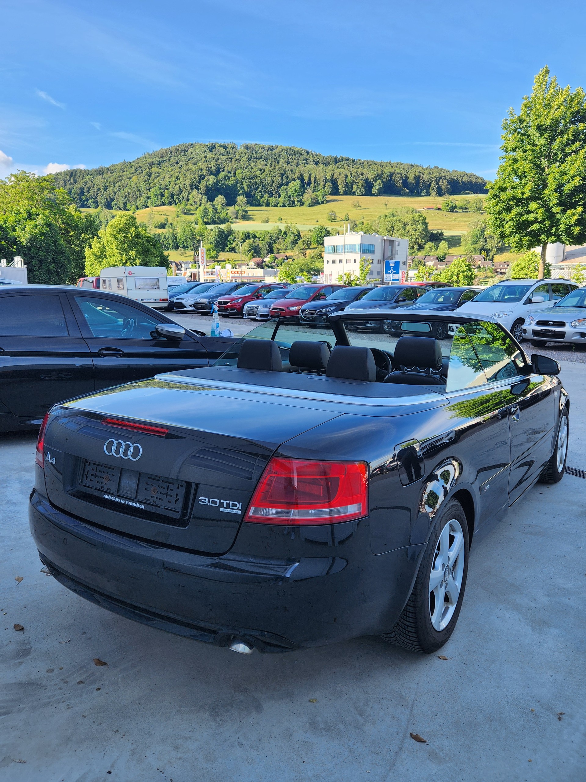 AUDI A4 Cabriolet 3.0 TDI quattro-image-4