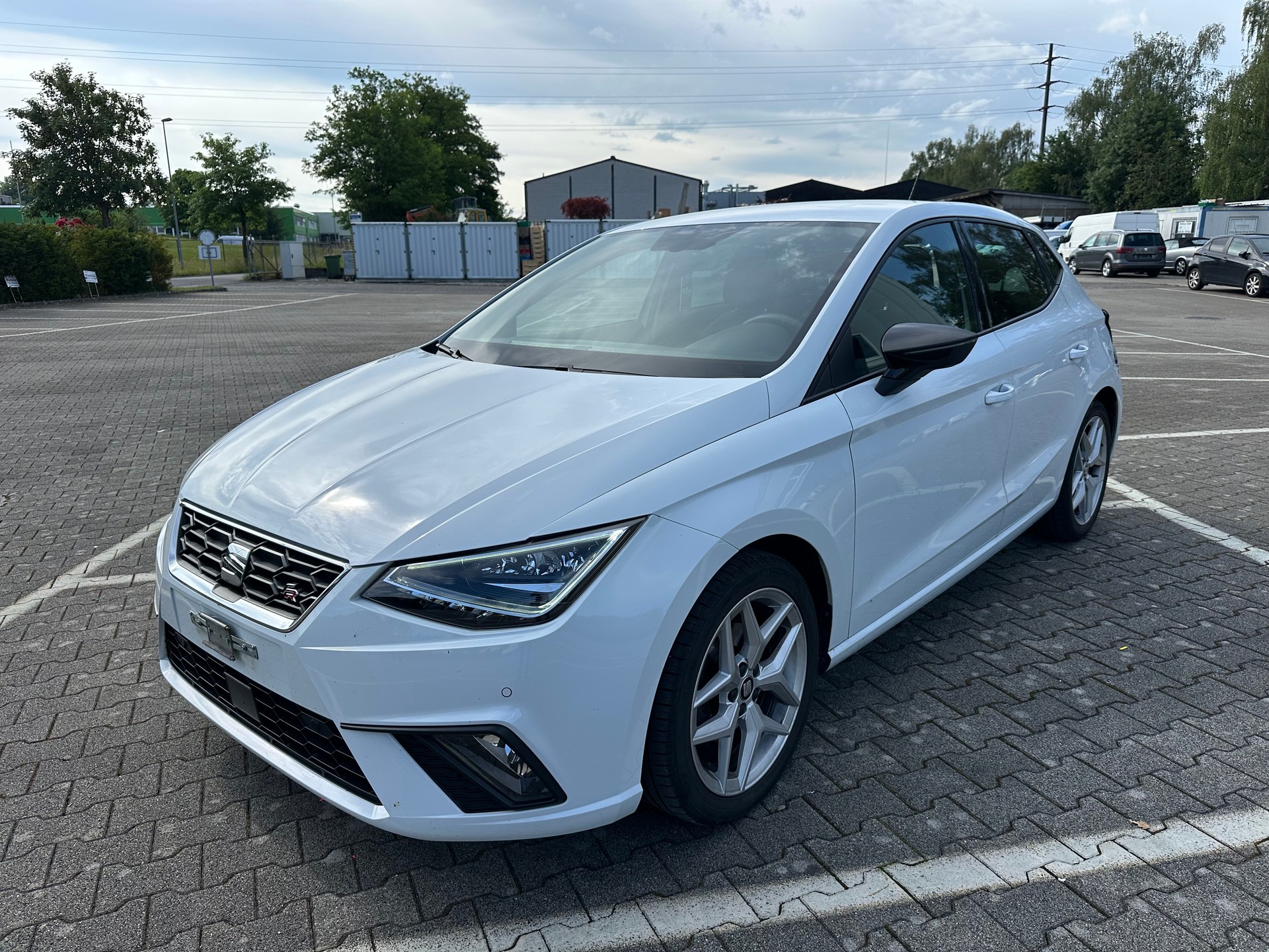 SEAT Ibiza 1.0 EcoTSI Hola FR DSG-image-1