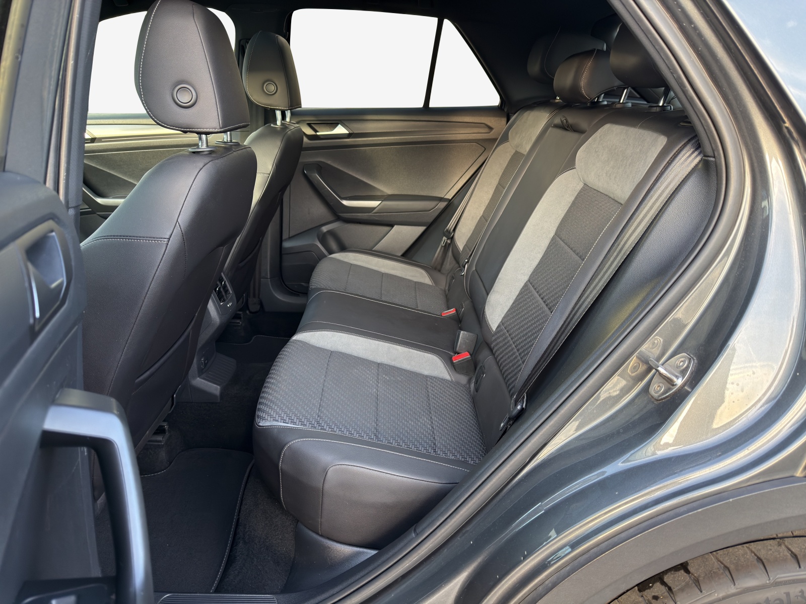 VW T-Roc 2.0 TSI Sport DSG 4Motion-image-11