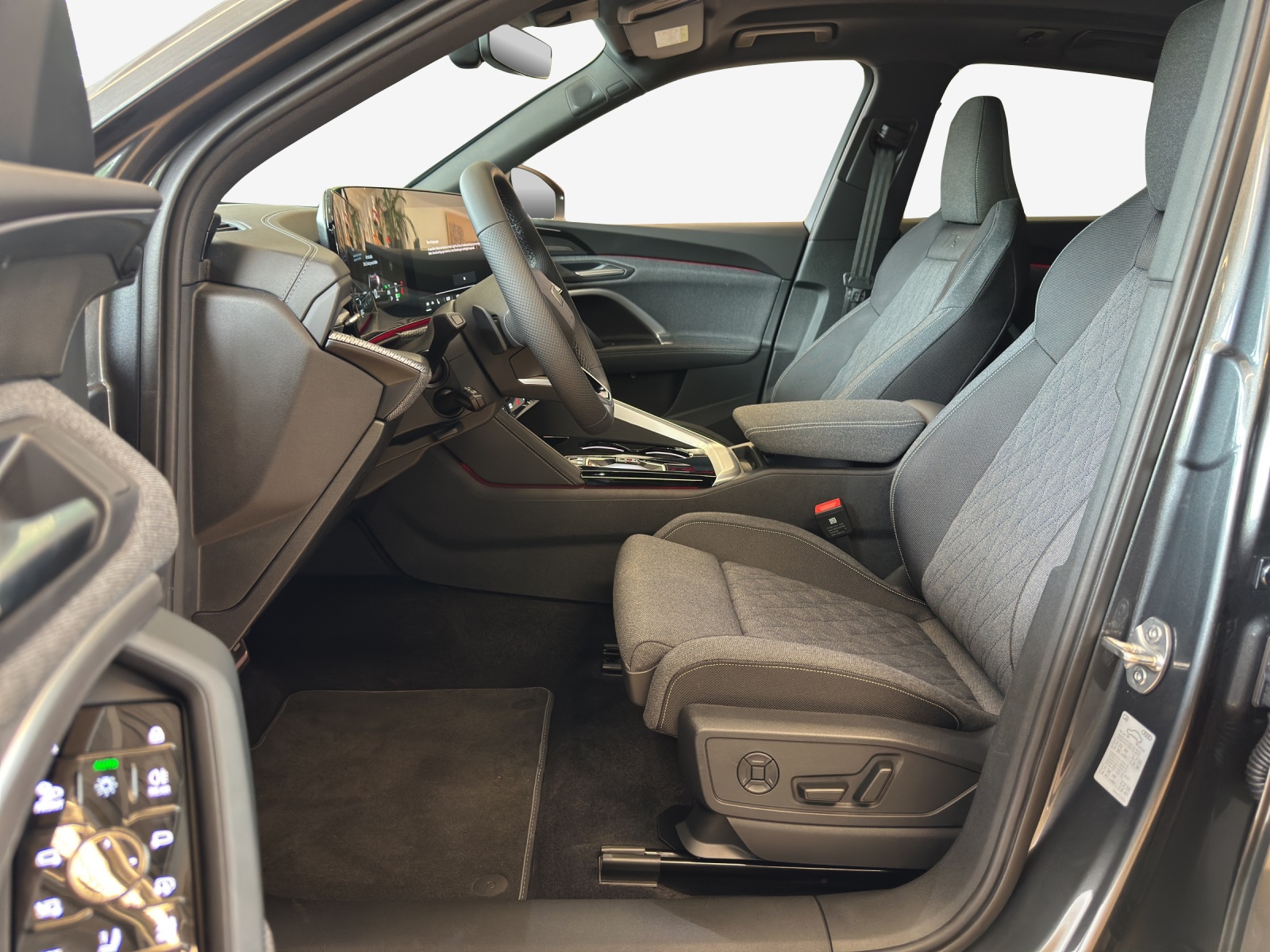 AUDI Q5 TDI quattro 150 kW S-tronic-image-6