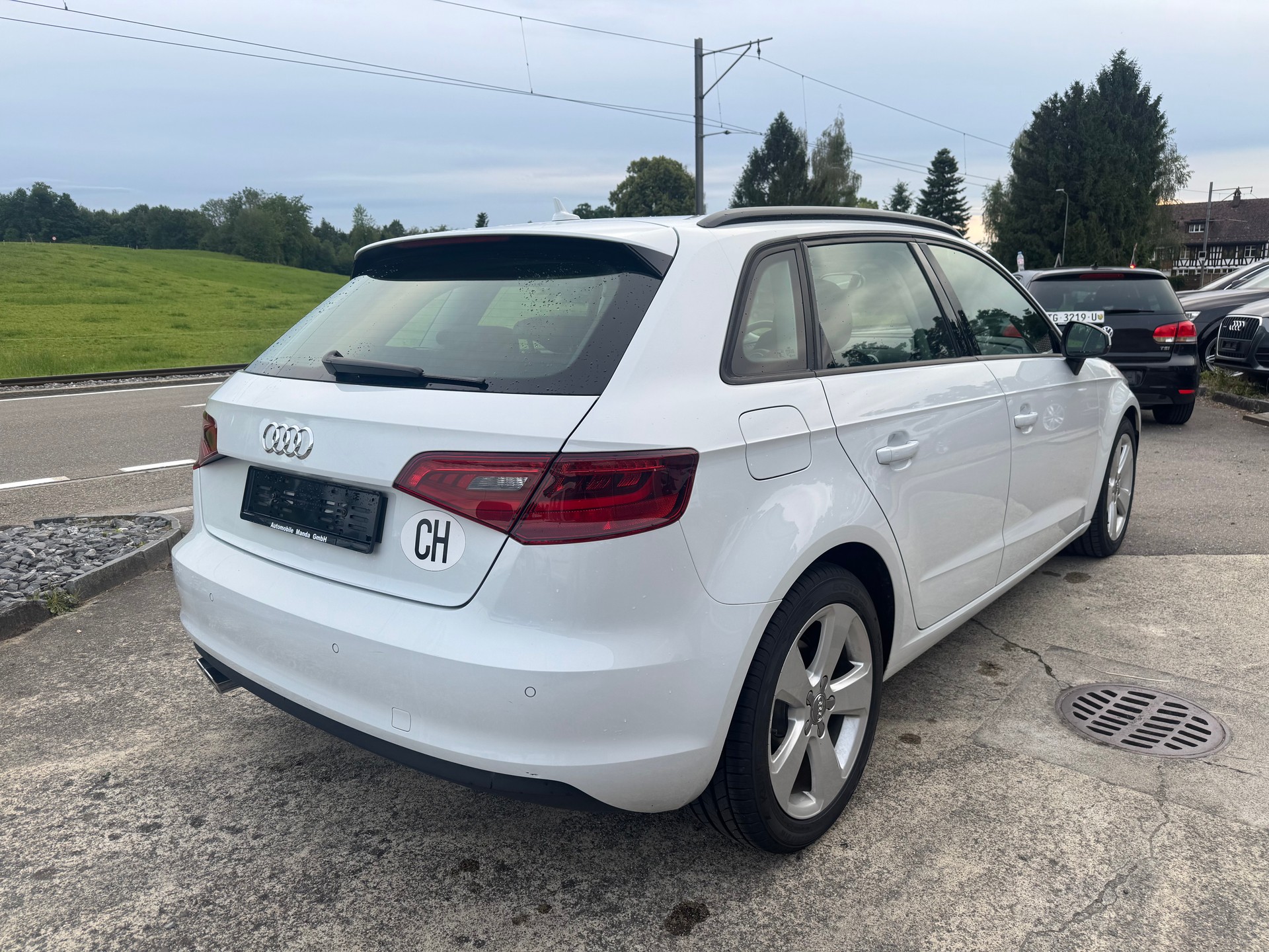 AUDI A3 Sportback 2.0 TDI Ambition quattro S-tronic-image-2