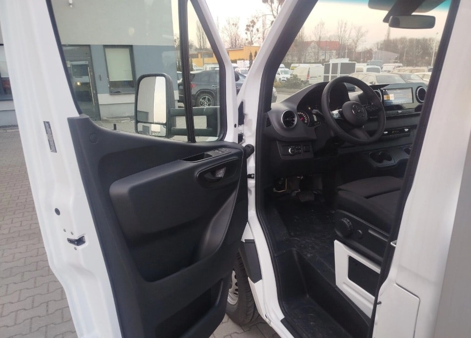 MERCEDES-BENZ Sprinter 315 CDI 9G-TRONIC-image-11