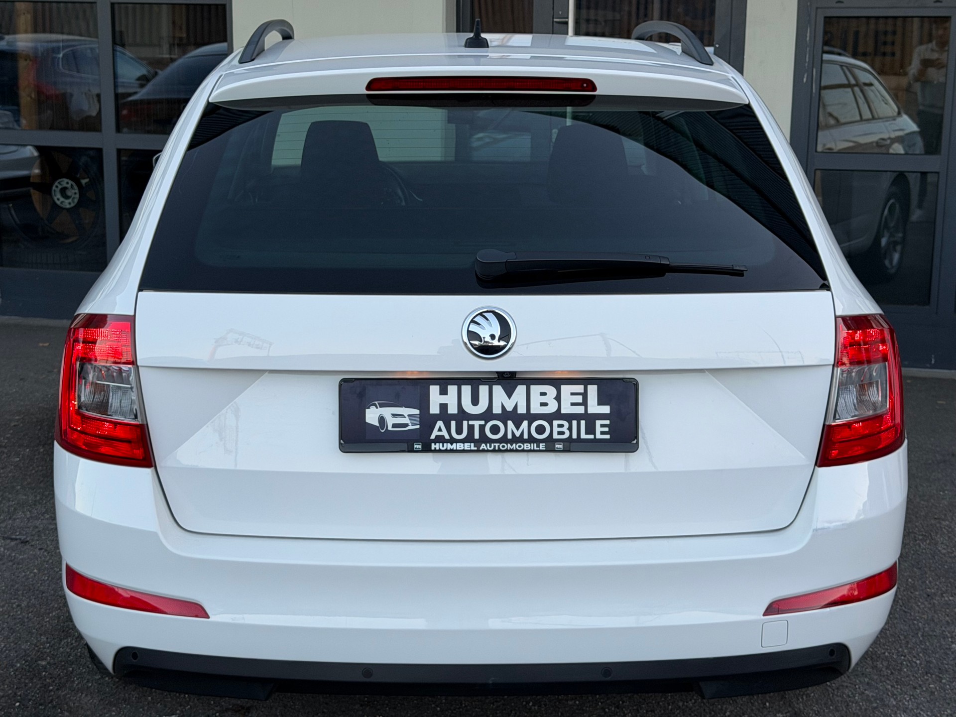 SKODA Octavia Combi 2.0 TDI Ambition 4x4 DSG-image-3
