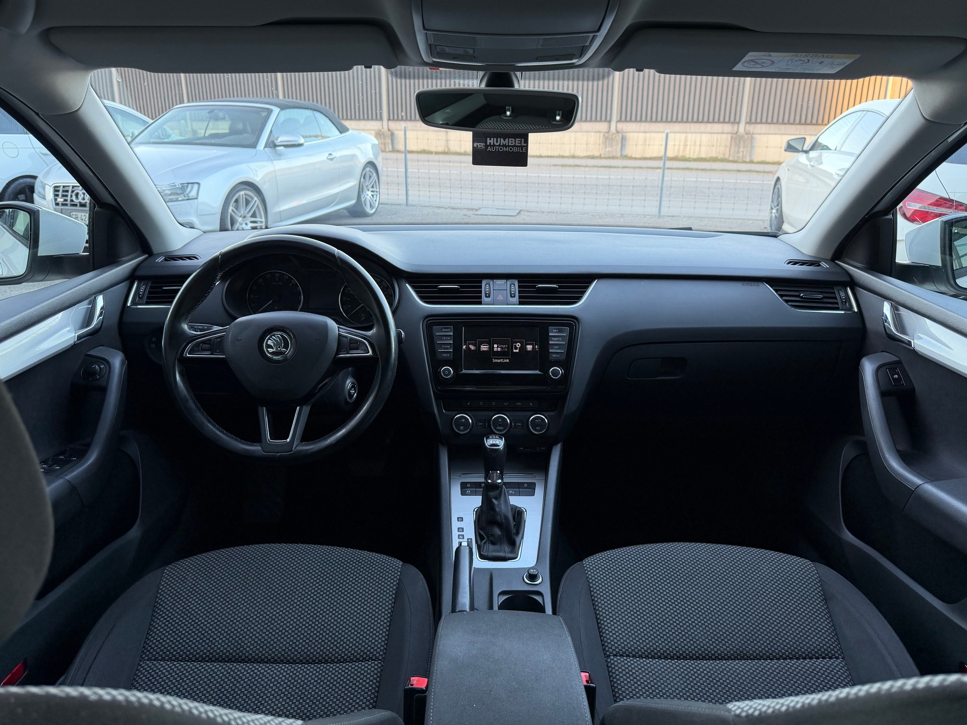SKODA Octavia Combi 2.0 TDI Ambition 4x4 DSG-image-6