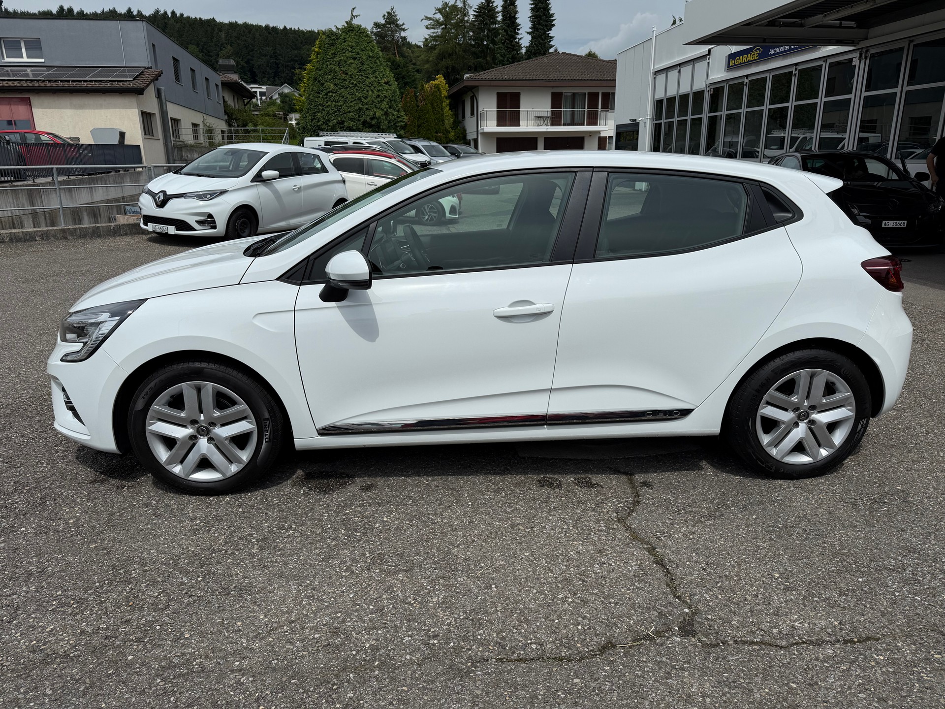 RENAULT Clio 1.0 Business-image-2