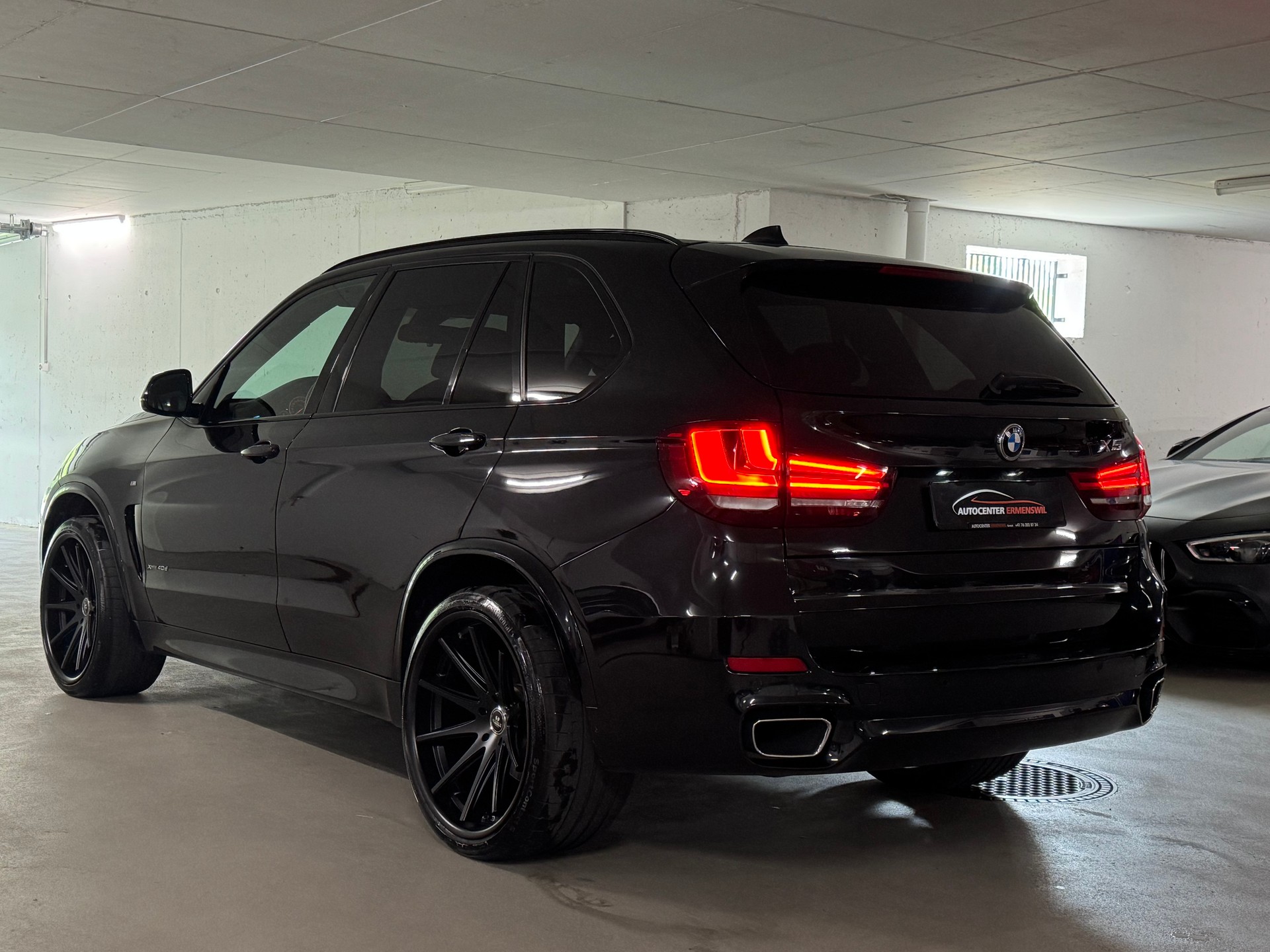 BMW X5 xDrive 40d Steptronic M-Paket / 22-Zoll Aversus Felgen-image-4