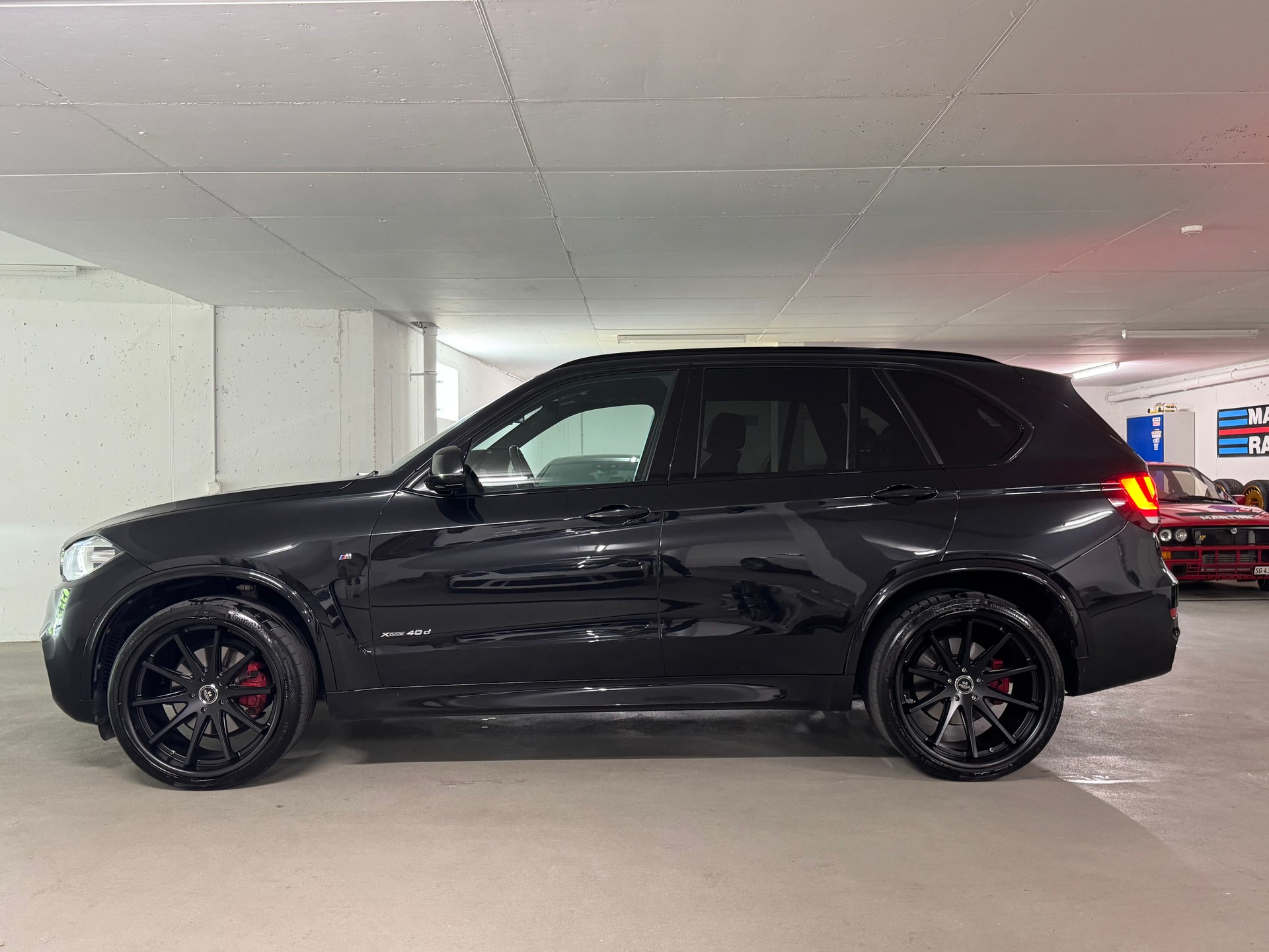 BMW X5 xDrive 40d Steptronic M-Paket / 22-Zoll Aversus Felgen-image-3
