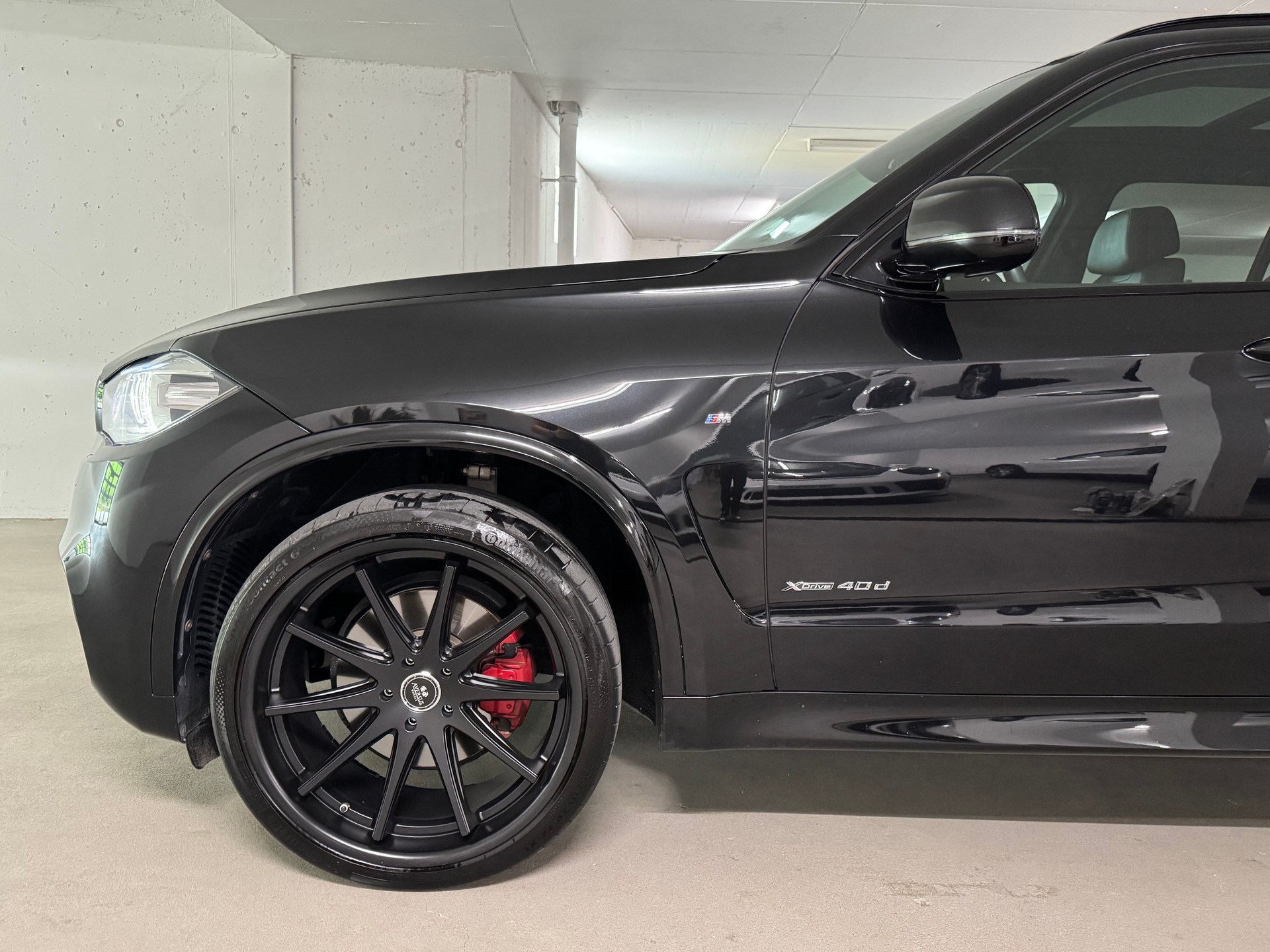 BMW X5 xDrive 40d Steptronic M-Paket / 22-Zoll Aversus Felgen-image-8