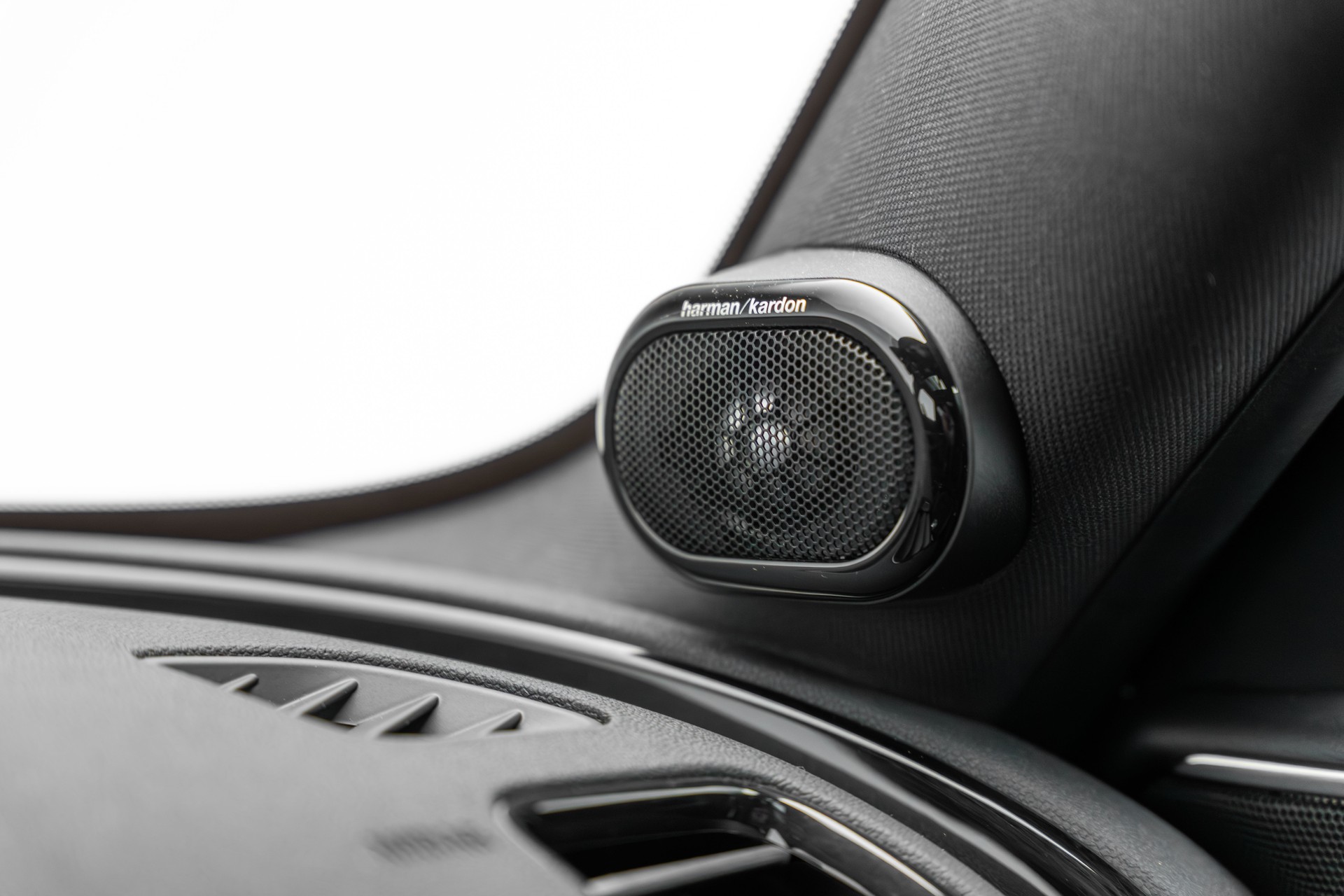 MINI Clubman Cooper John Cooper Works ALL4 Steptronic - GP INSPIRED-image-25