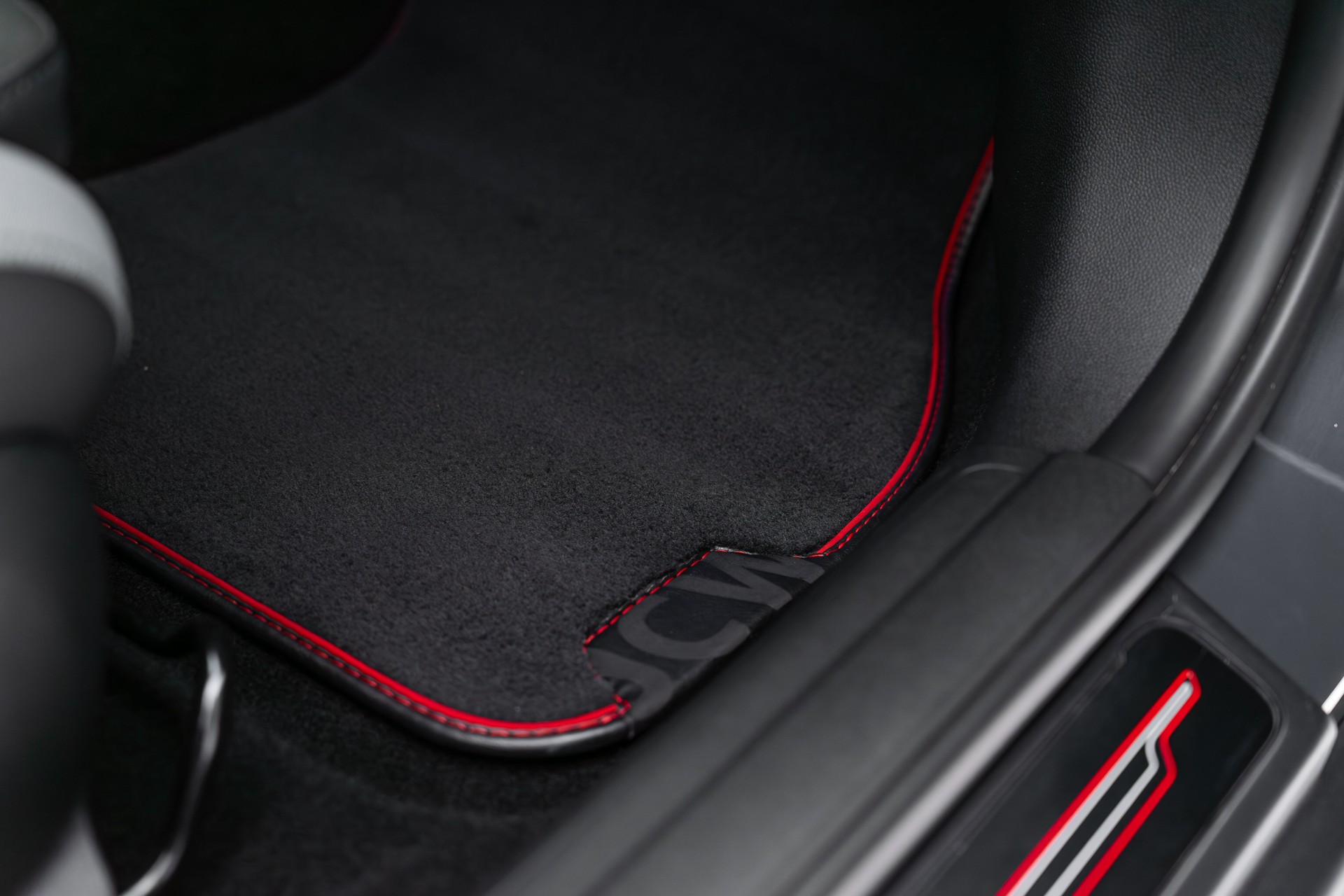 MINI Clubman Cooper John Cooper Works ALL4 Steptronic - GP INSPIRED-image-20