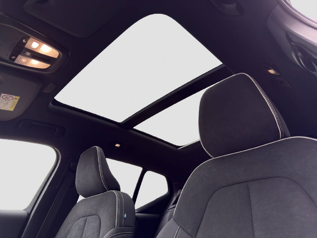 VOLVO EX40 Twin XCENTRIC Edition AWD-image-10