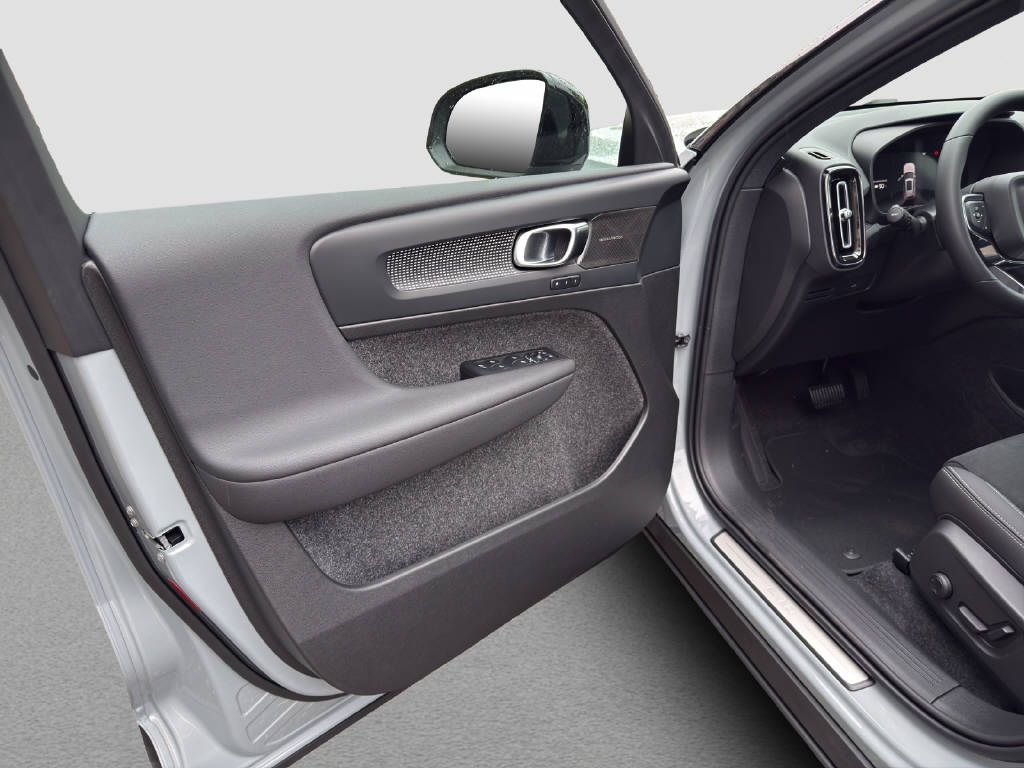 VOLVO EX40 Twin XCENTRIC Edition AWD-image-6