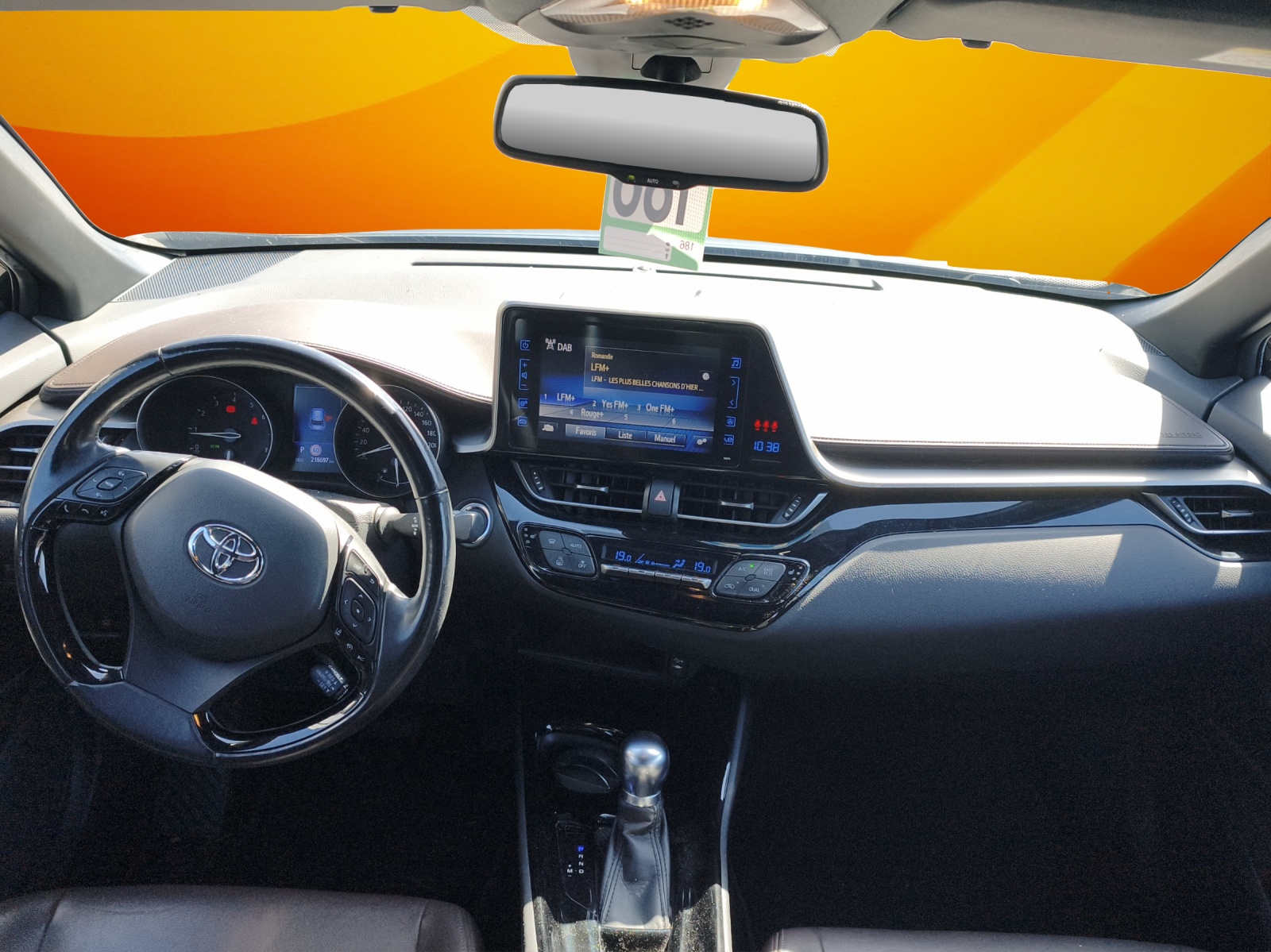 TOYOTA C-HR 1.2 Turbo Style 4WD Multidrive S-image-6