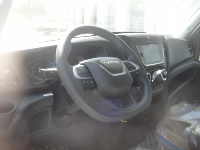 IVECO 35 S 16H Kofferumbau-image-6