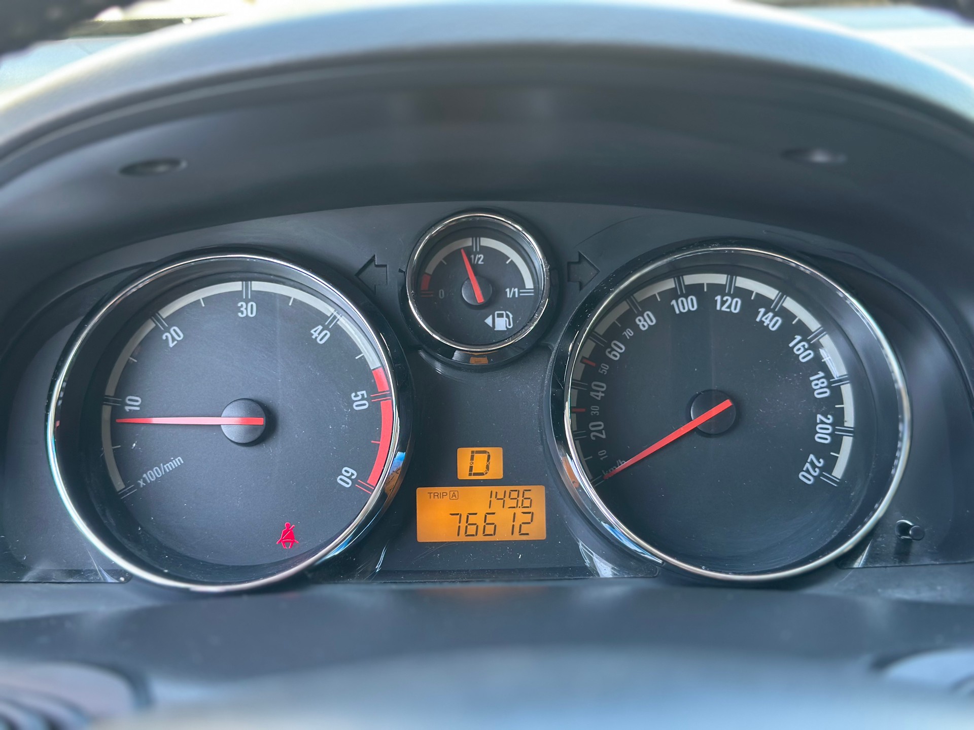 OPEL Antara 2.0 CDTi 4WD Automatic-image-16