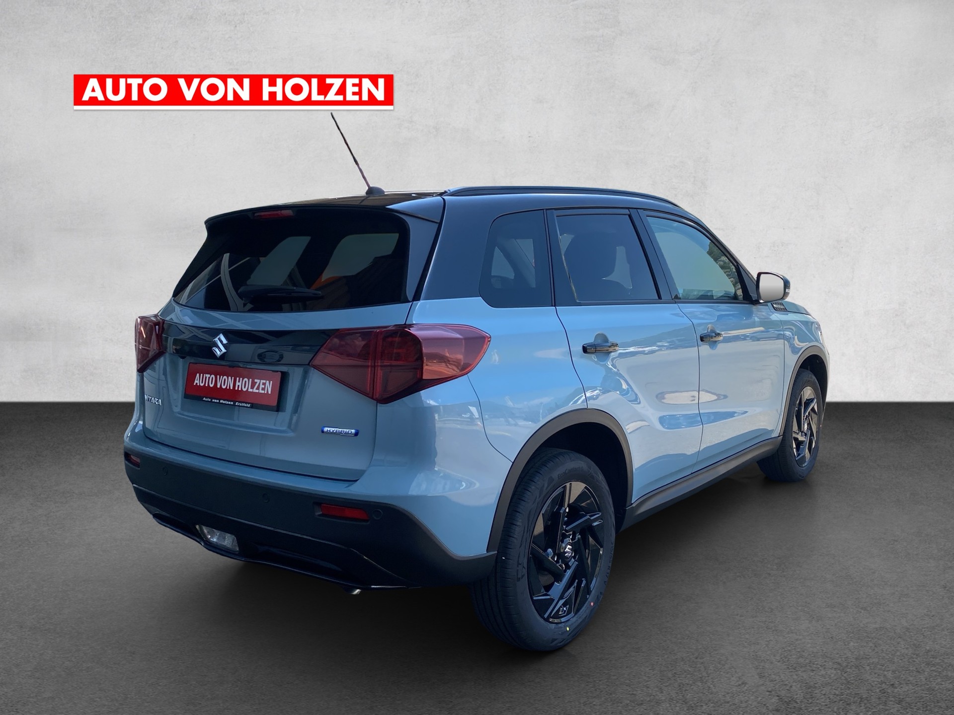 SUZUKI Vitara 1.4 Boosterjet Black Edition Top 4x4 Hybrid Automatic-image-3