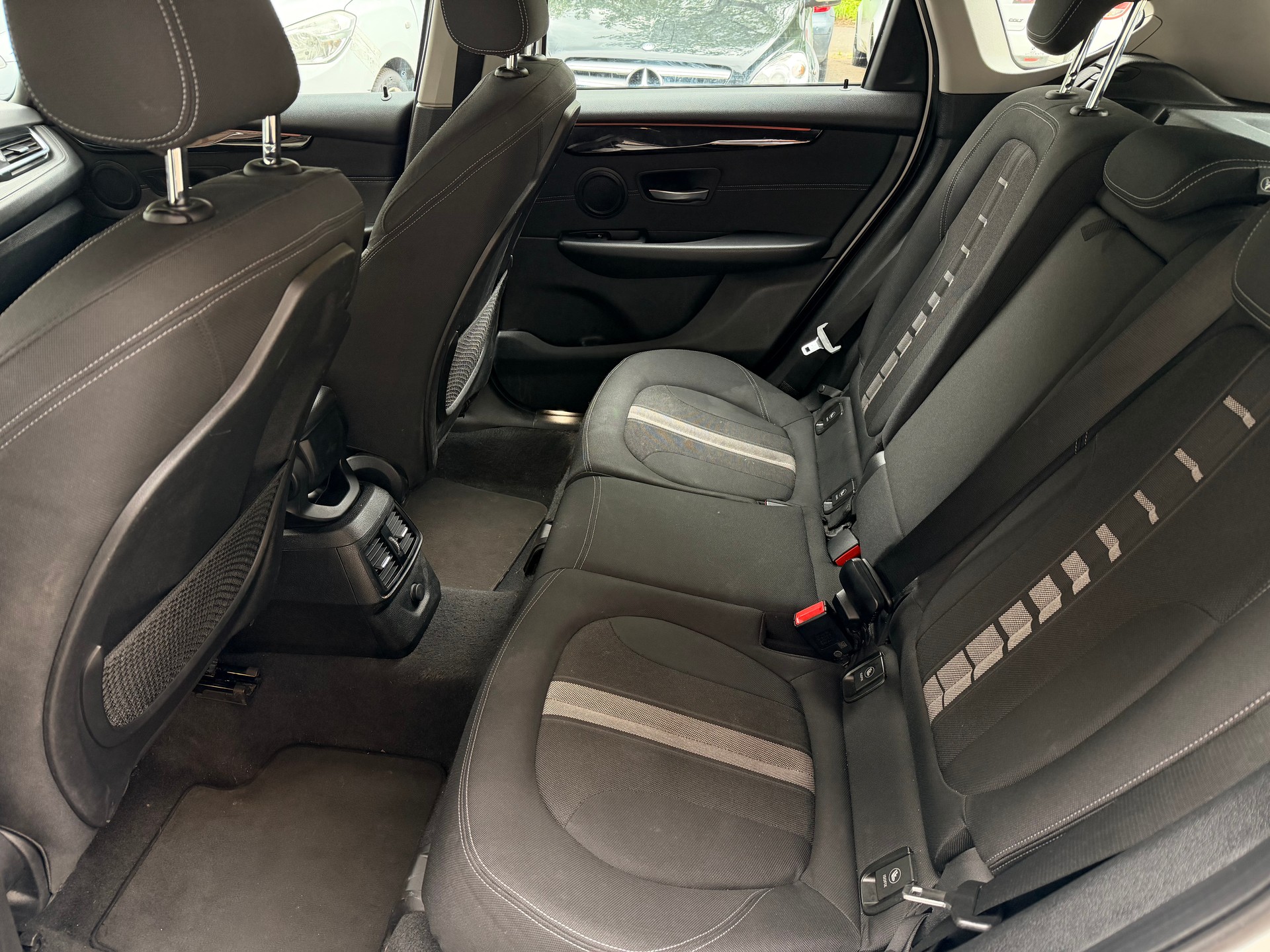 BMW 218d Active Tourer Steptronic-image-5