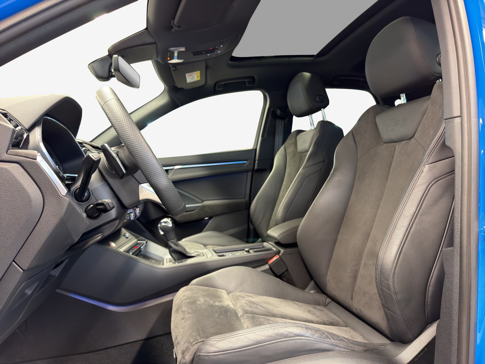 AUDI RS Q3 Sportback quattro S tronic-image-7