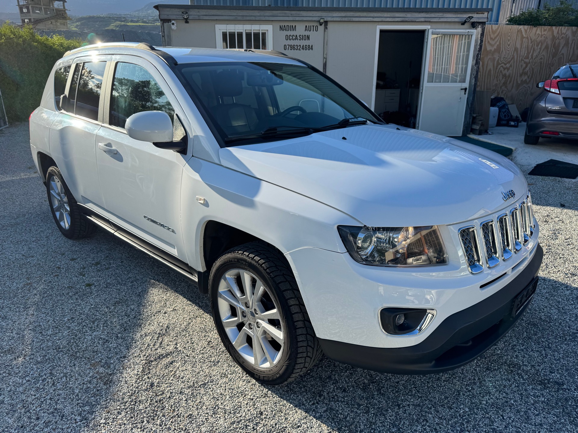 JEEP Compass 2.4 Limited Automatic-image-3