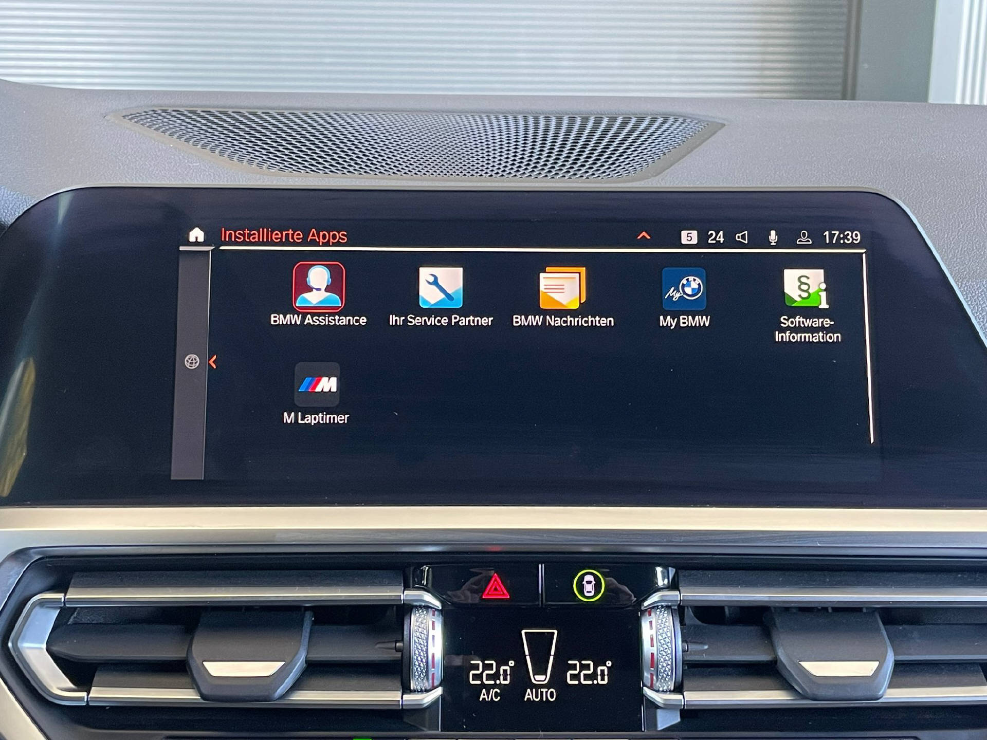 BMW 320d xDrive SAG Touring-image-14